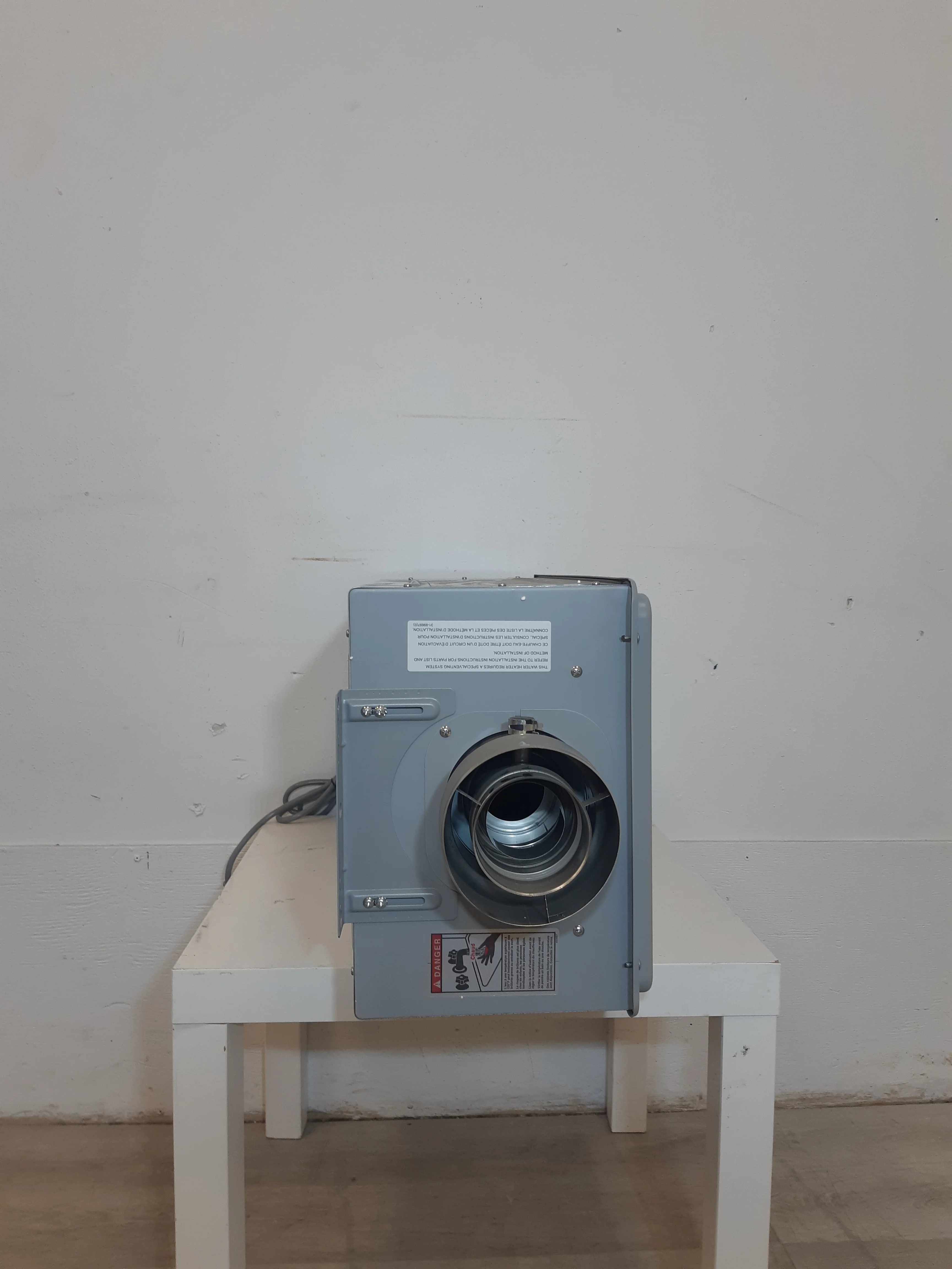 180,000 BTU Rheem Gas Water Heater - Image 5