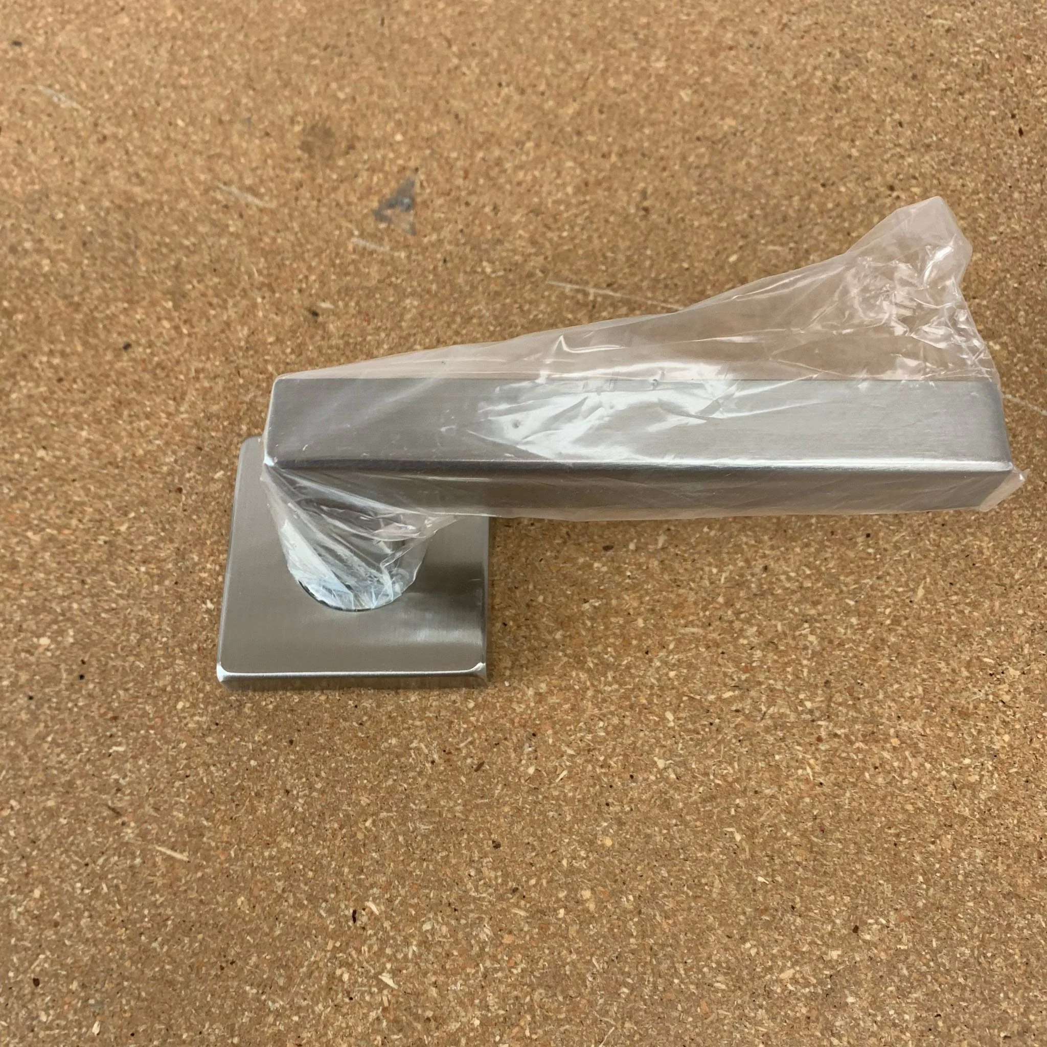 2 3/4-inch Tubular Passage Door Lever Set in Satin Nickel LH3001