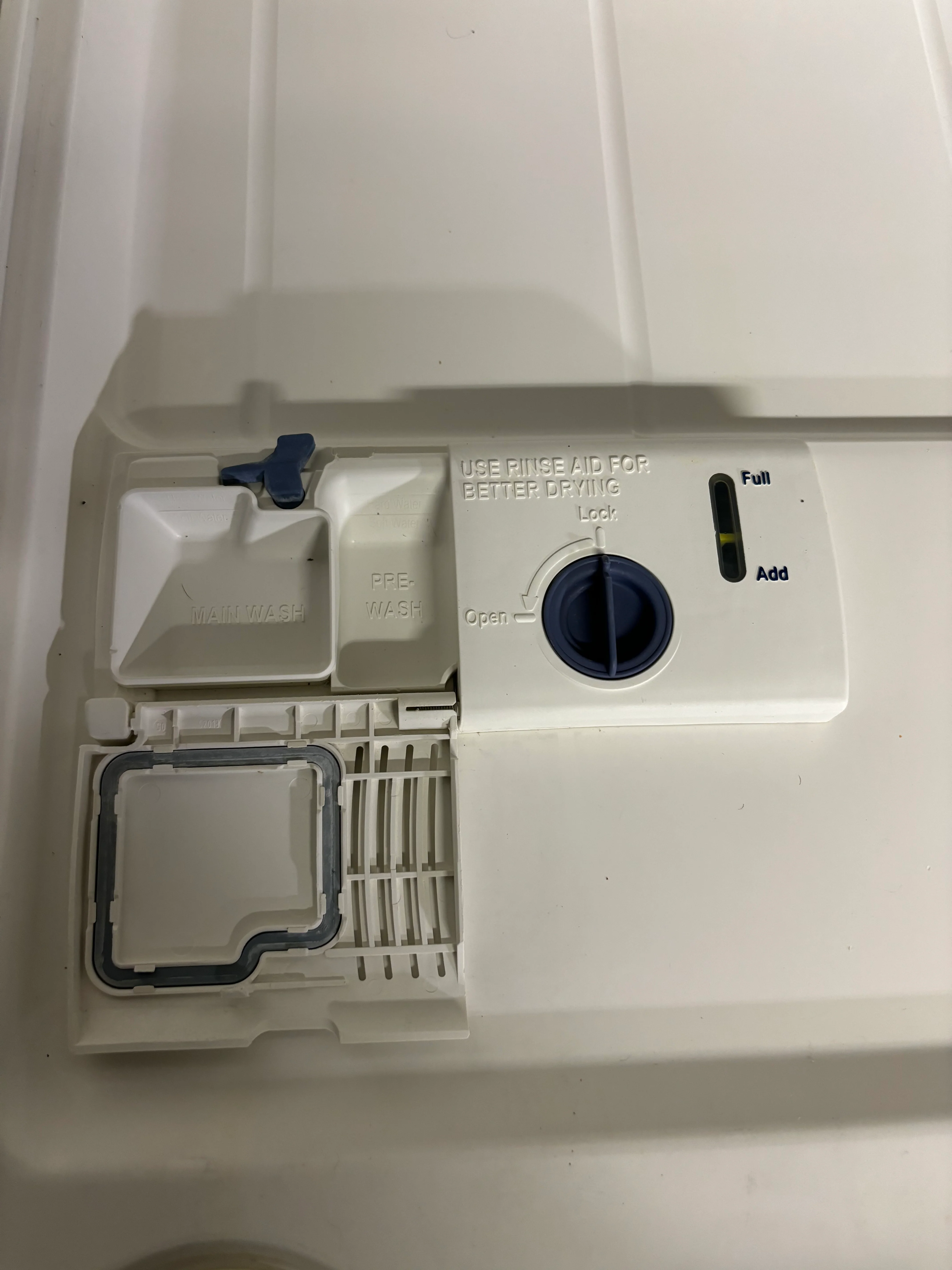 KENMORE White Dishwasher 24"W - Image 4