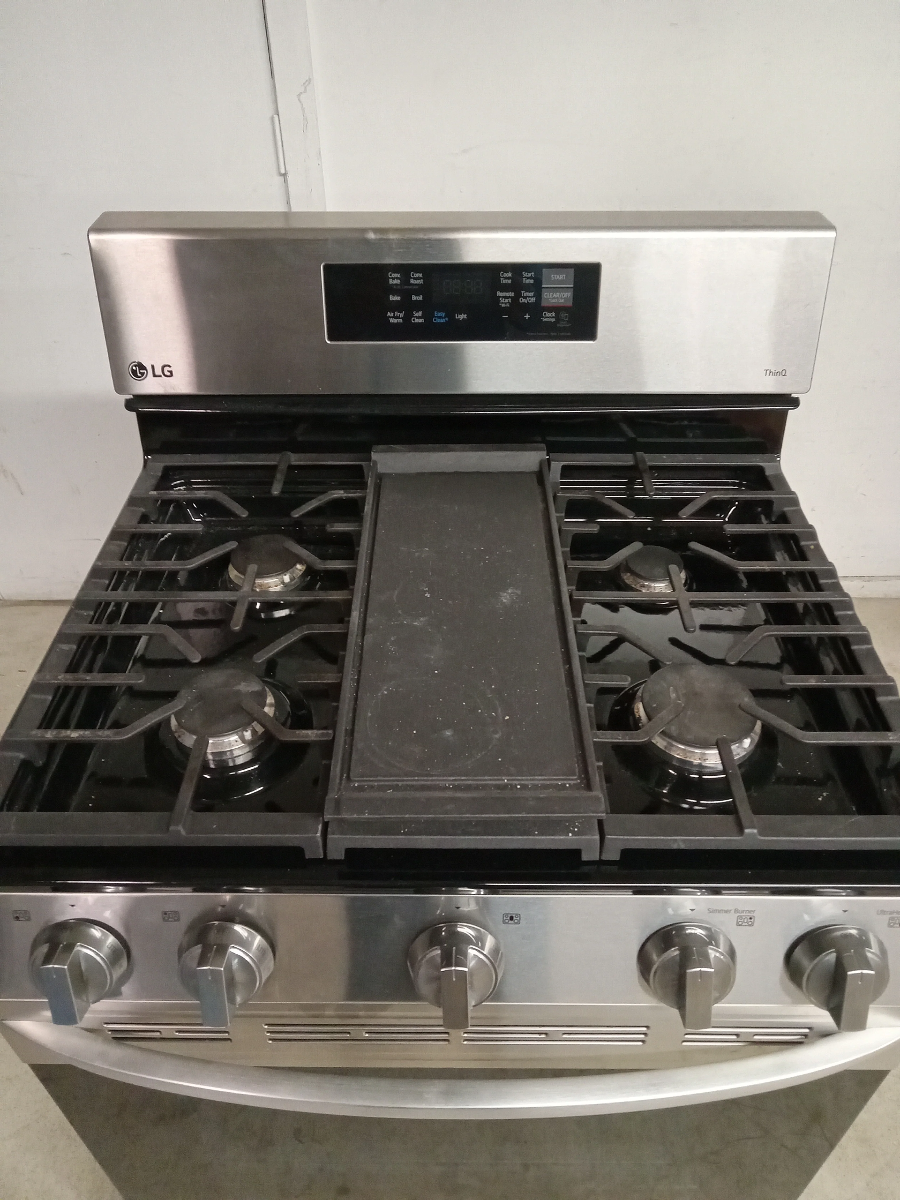 29" LG Stainless Steel Gas Stove - Image 4