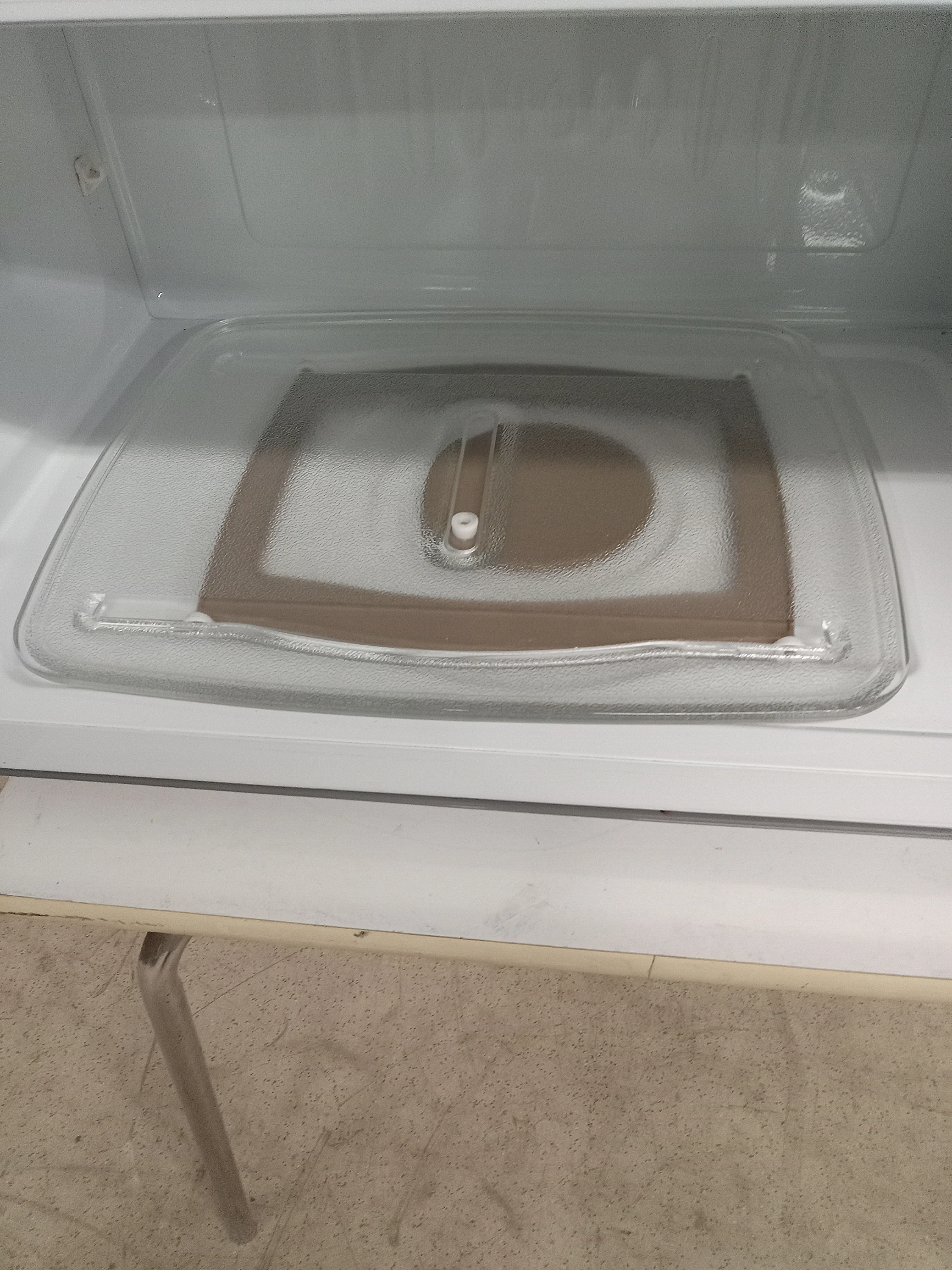 29" LG White Over the Range Microwave - Image 5