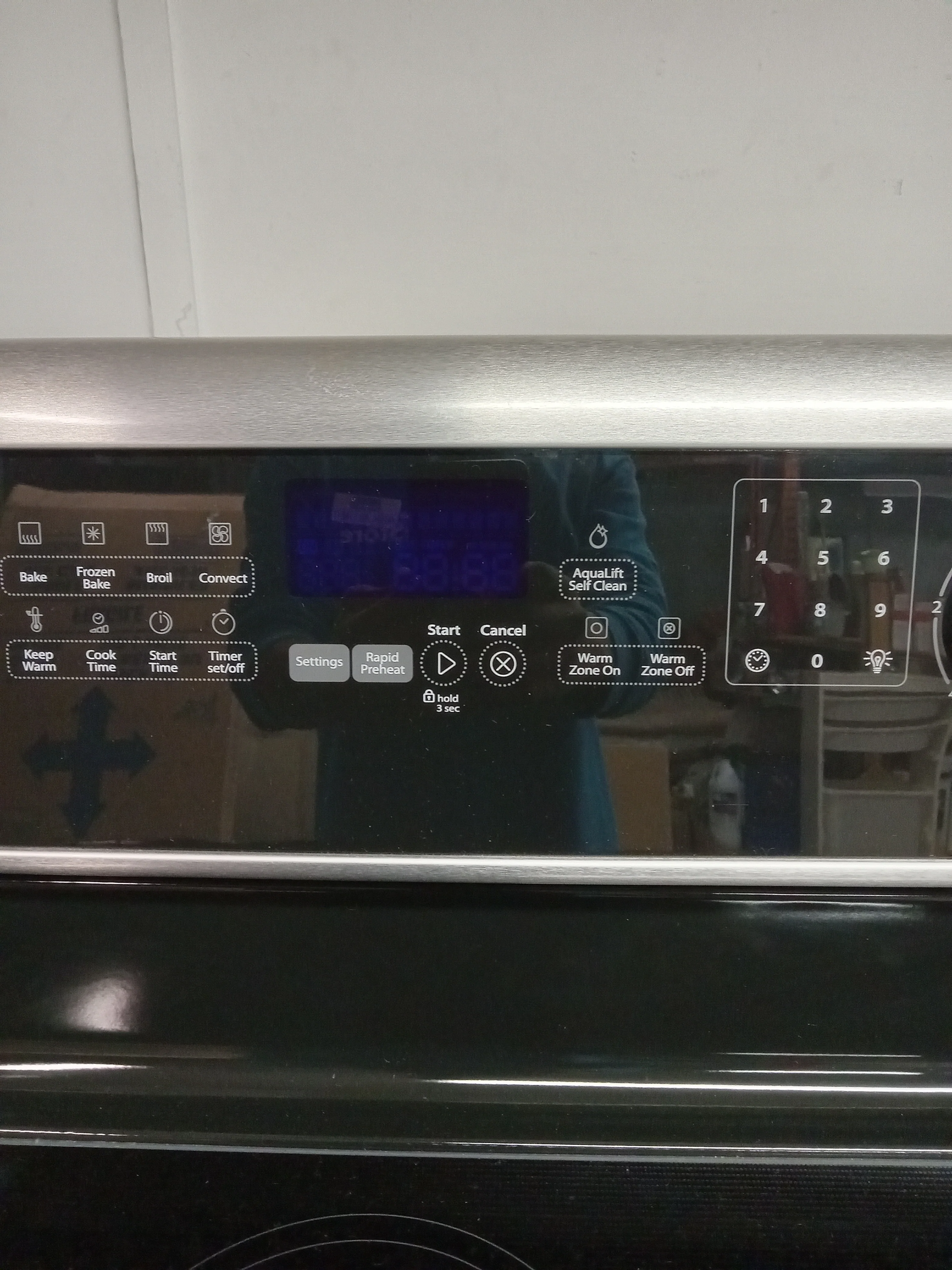 30" Whirlpool Electric Stove - Image 5