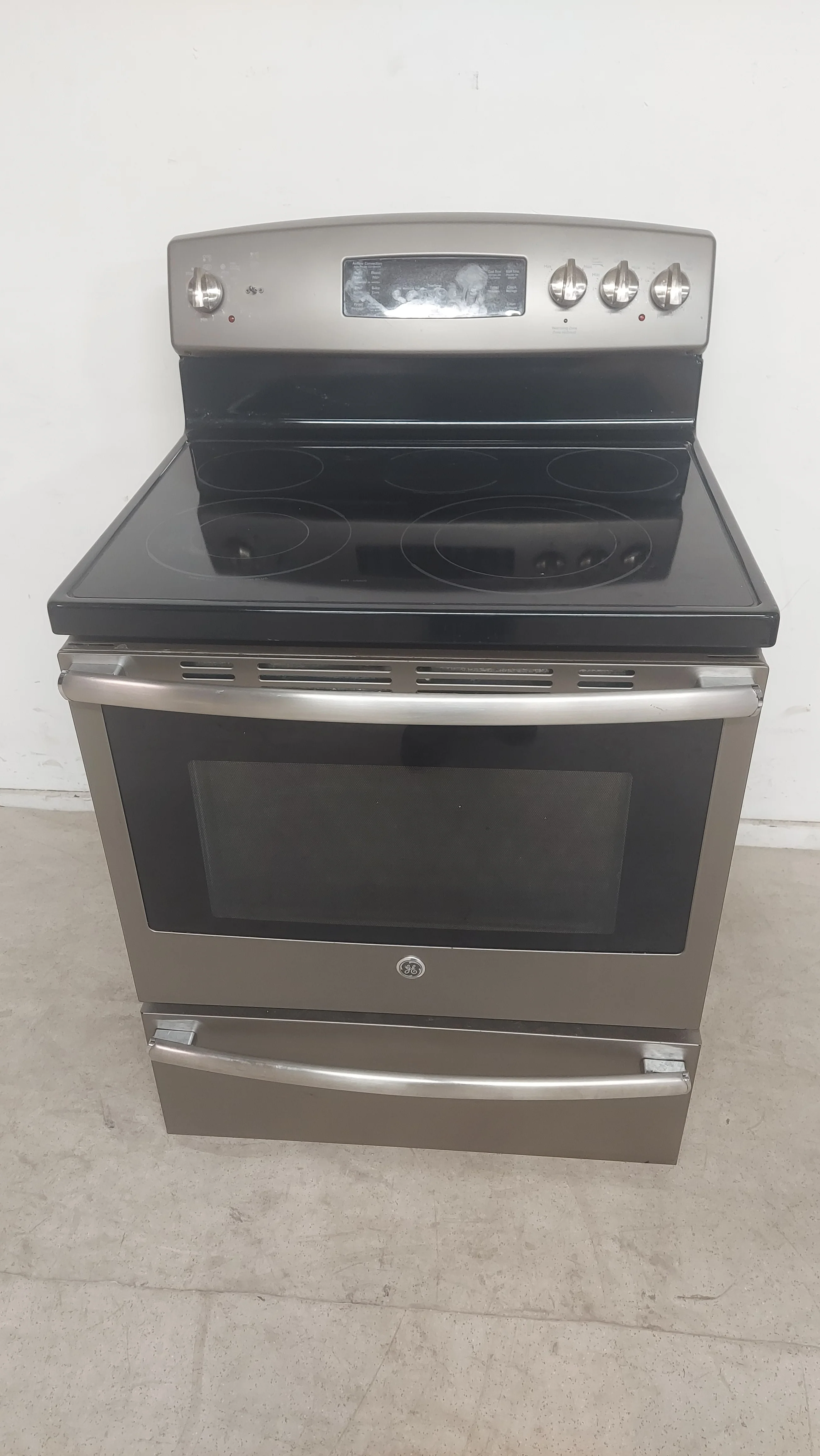 30"W GE Electric Stove - Image 2
