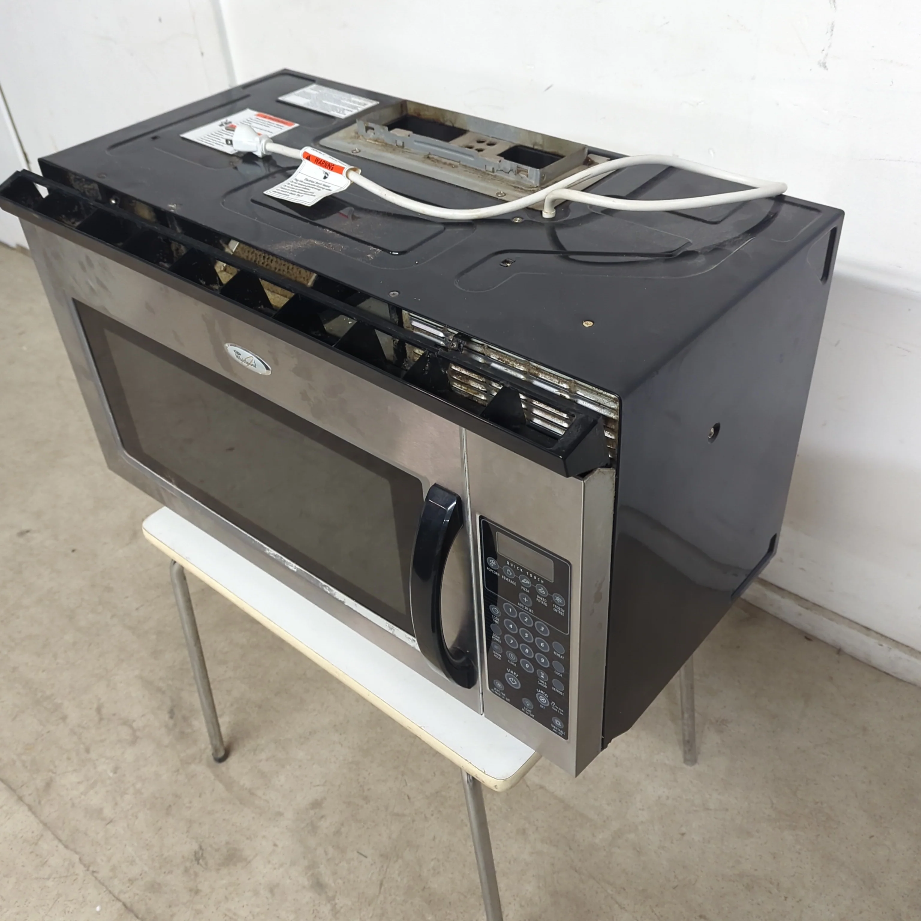 30"W Over-the-Range Whirlpool Microwave - Image 4
