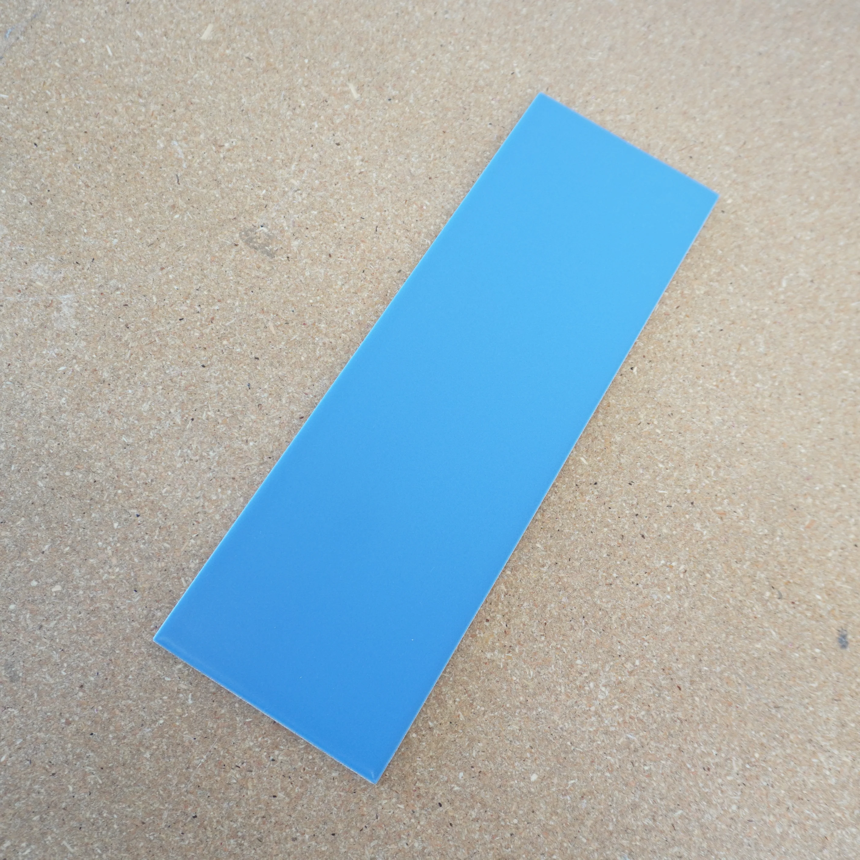 4x12-inch Ral Ceramic Tiles in Glossy Blue 11 sq. ft. (33 pcs) - Image 3