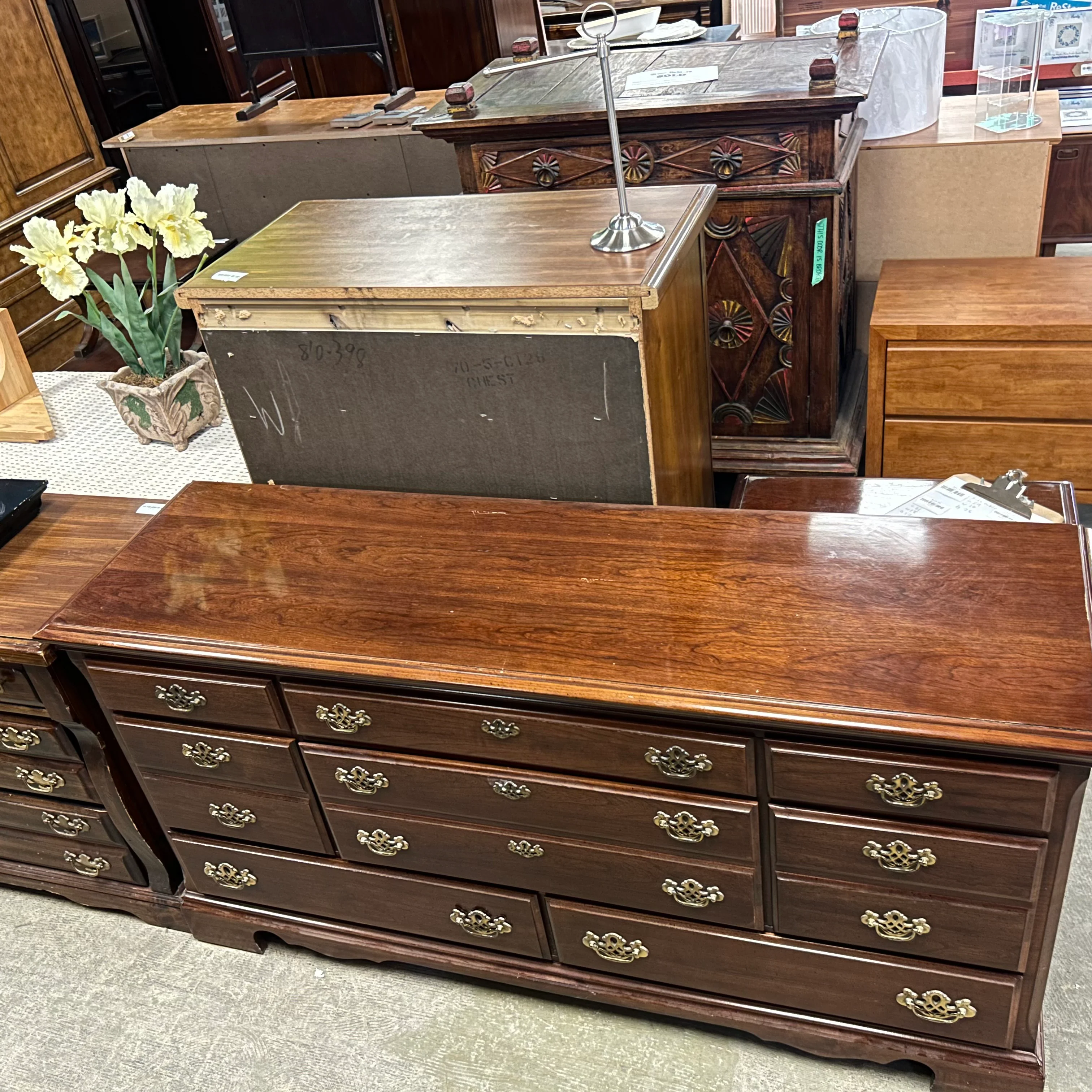 61 inch Dresser
