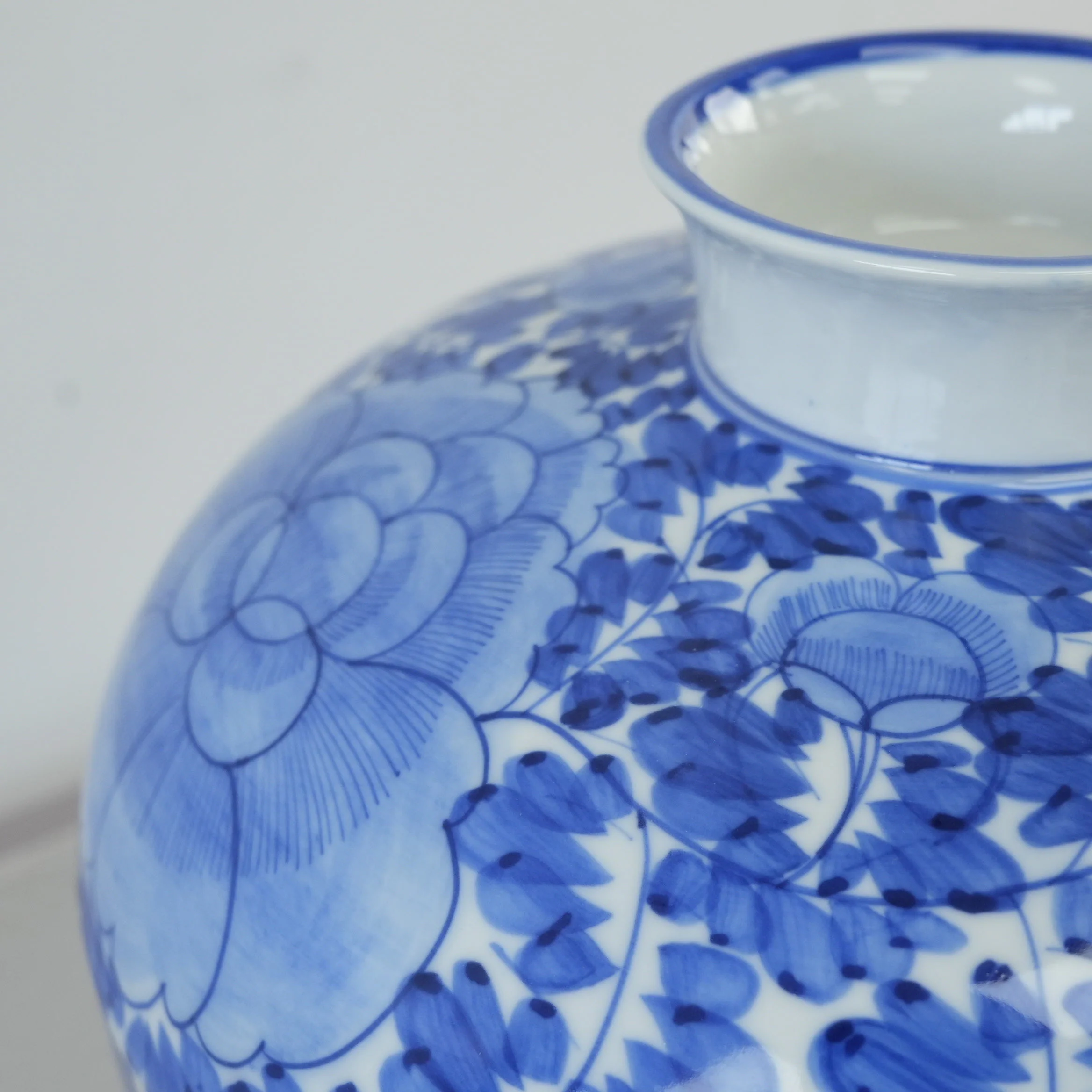 8.5-inch Antique Thai Porcelain Blue and White Lidded Vase - Image 2