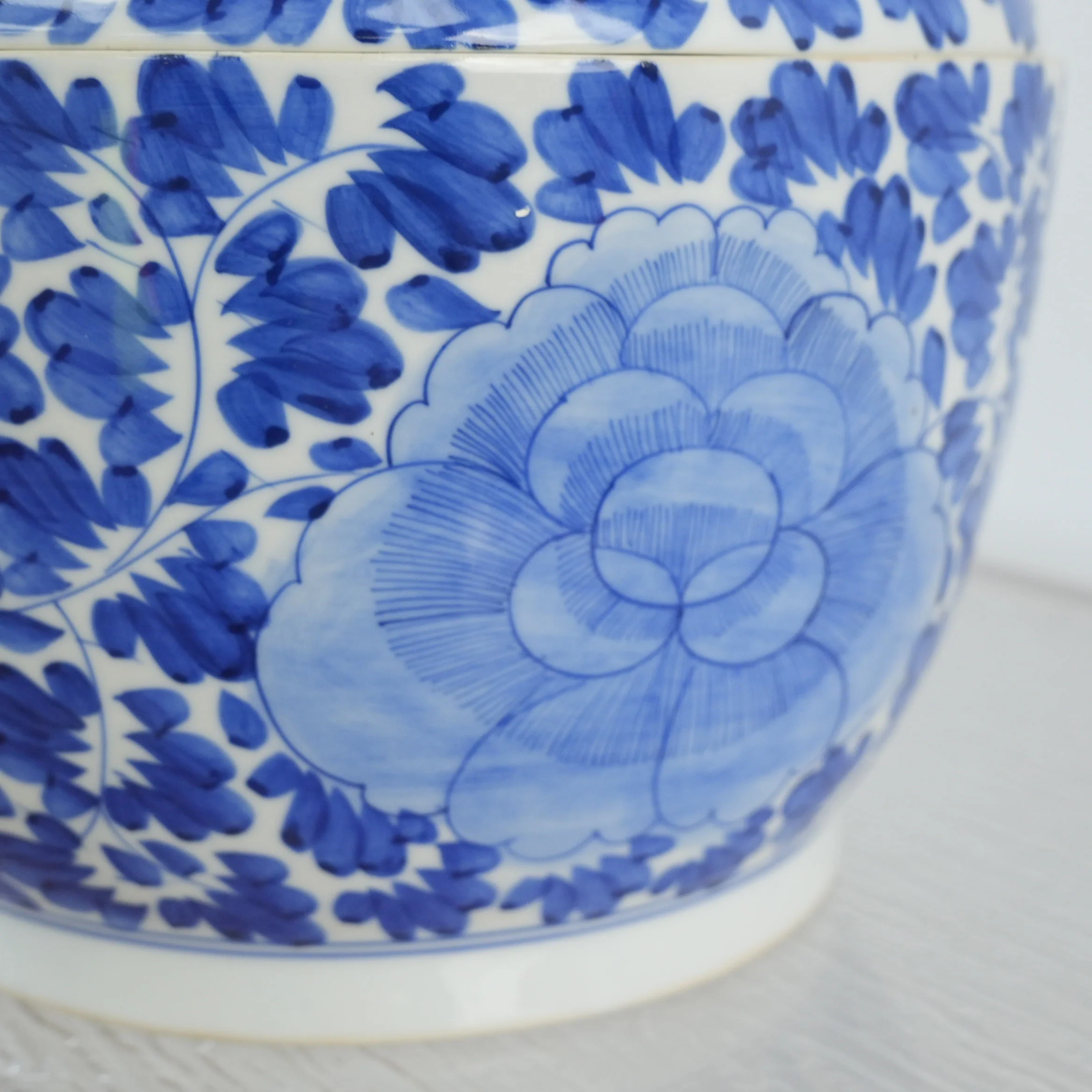 8.5-inch Antique Thai Porcelain Blue and White Lidded Vase - Image 3