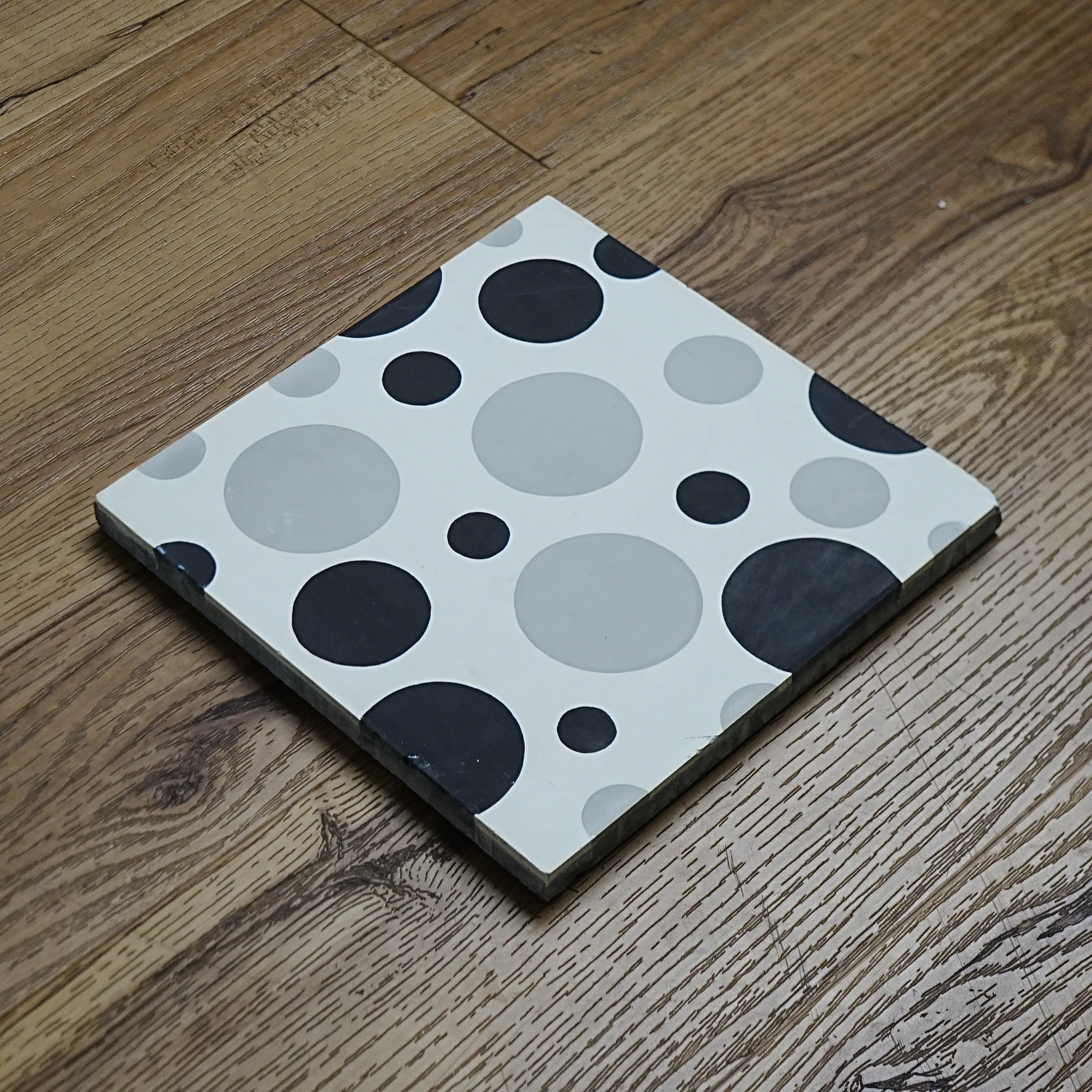8x8-Inch Bubble Patterned Grey Cement Tile – 13 pcs box covers 5.78 sq ft - Image 3