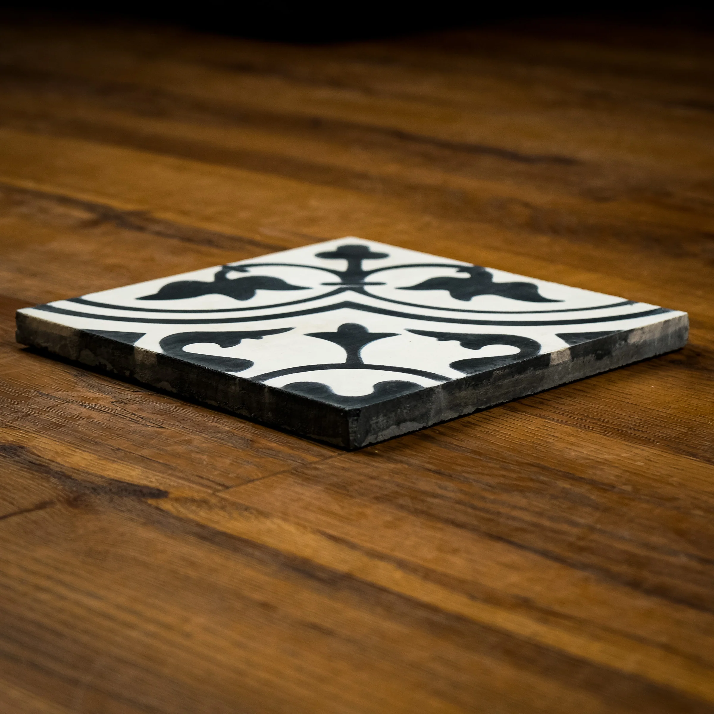 8" x 8" Patterned C-48 White/Black Stone Tiles  7 sq. ft. (16 per box) - Image 5