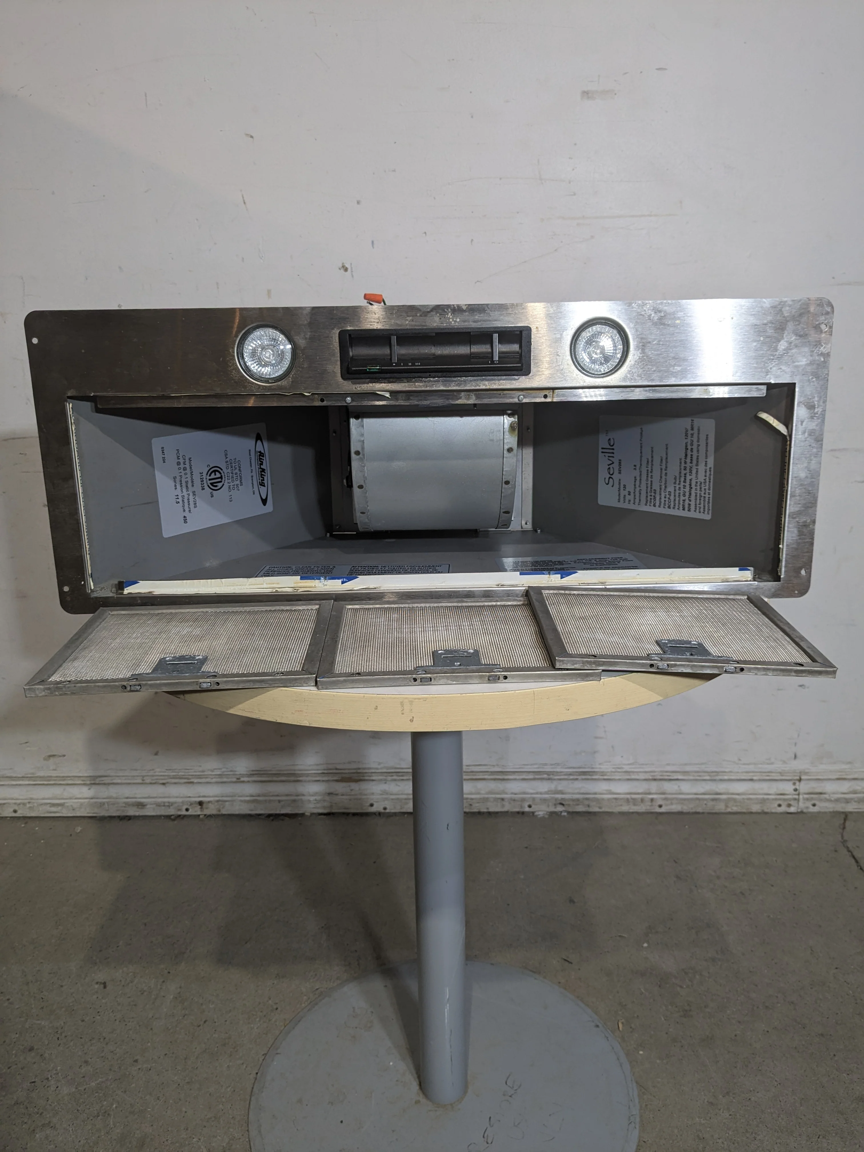 Air King Range Hood - Image 2