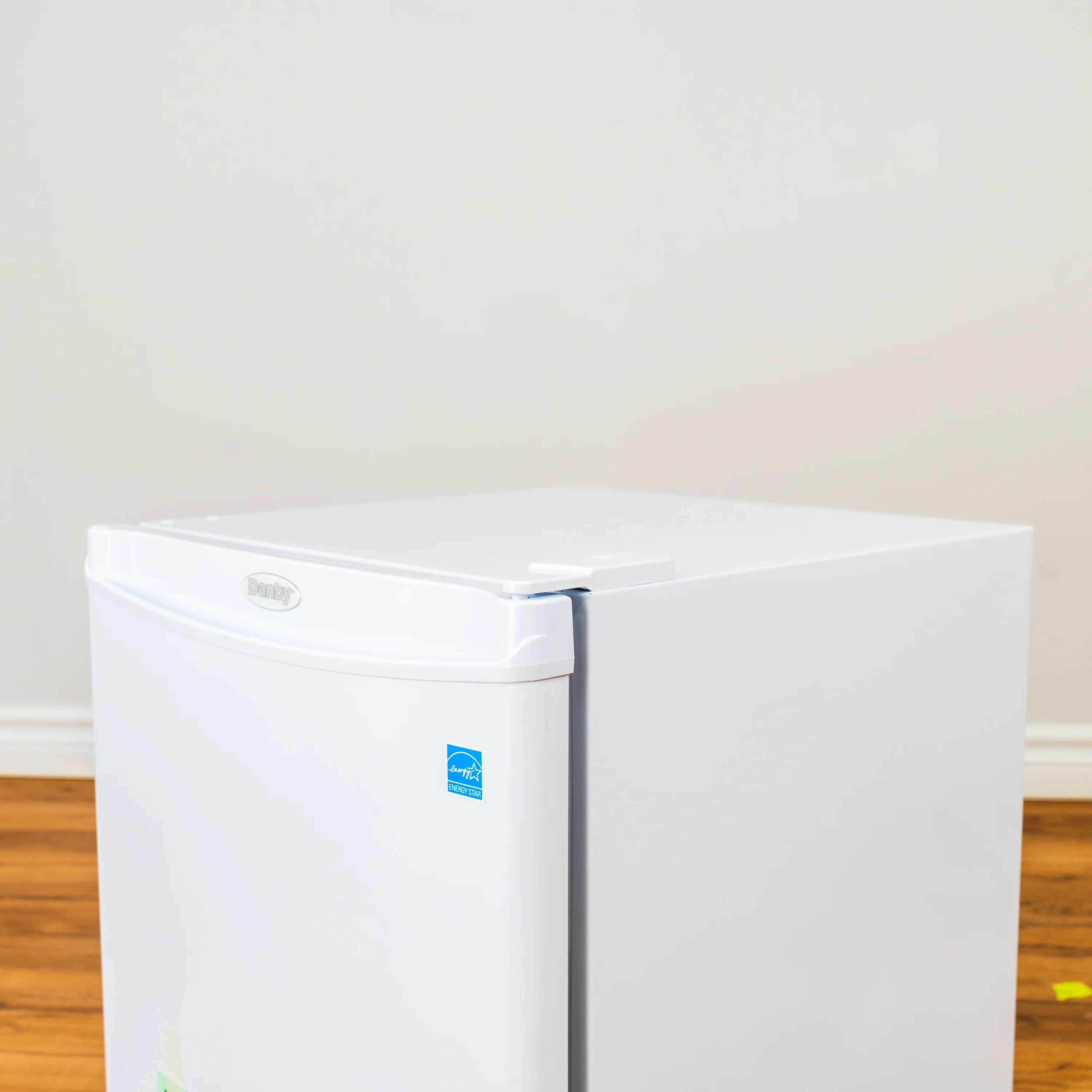 Compact Refrigerator - 1.6 Cu. Ft. - White - Image 3