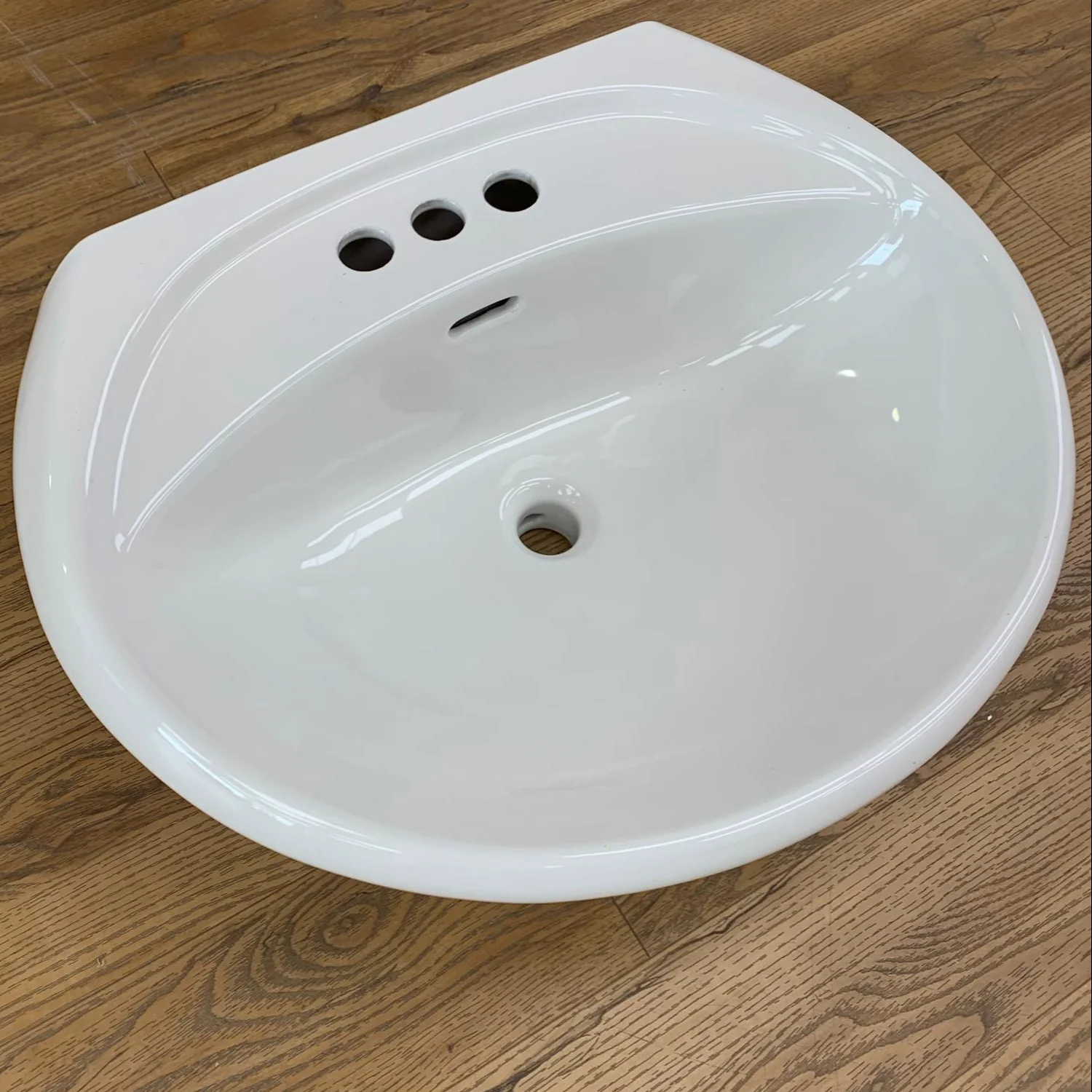 Carley 4-inch Center Pedestal Sink in White - 5343DMX - Image 2