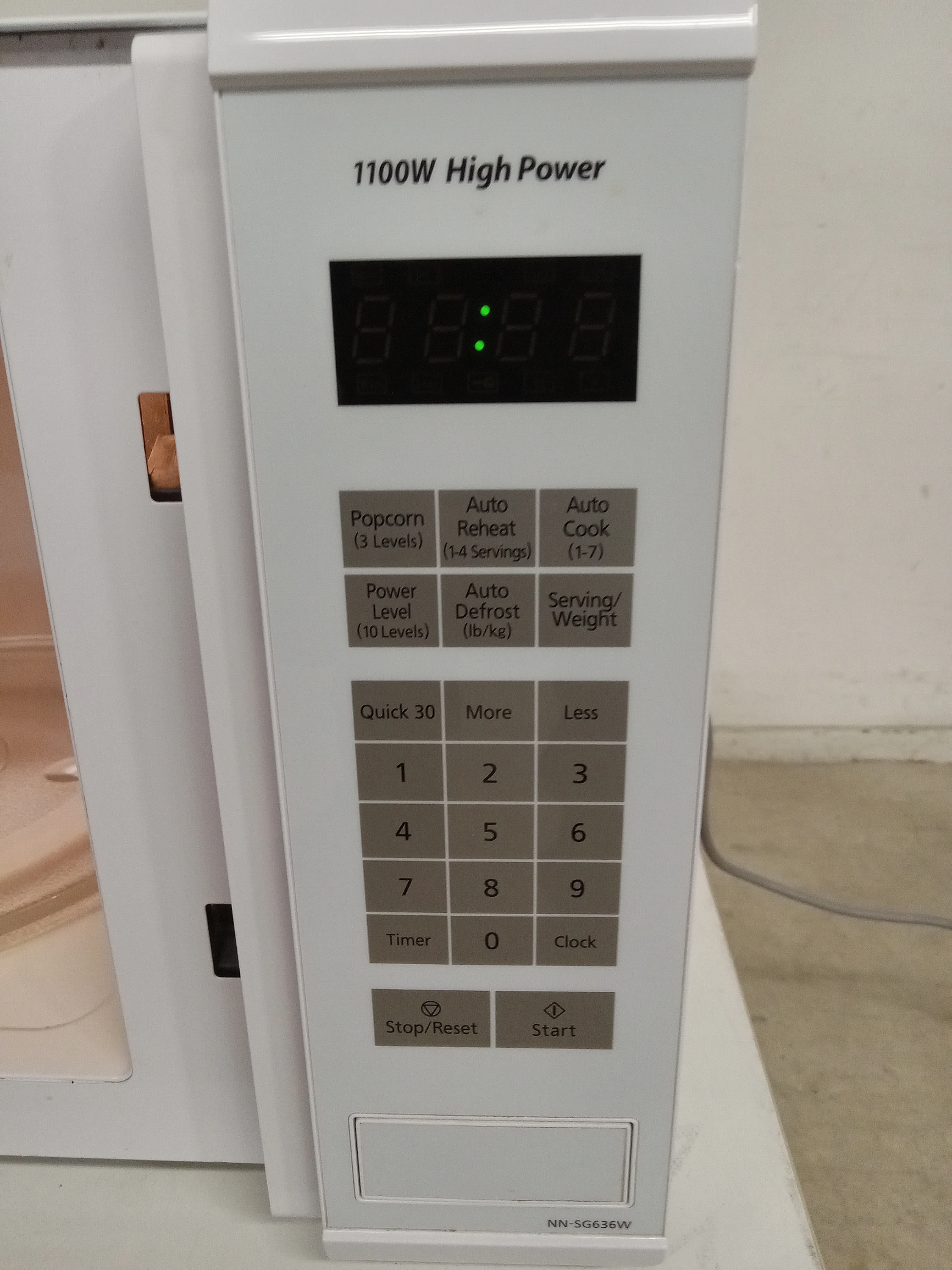 20.5"W White Panasonic Microwave - Image 3