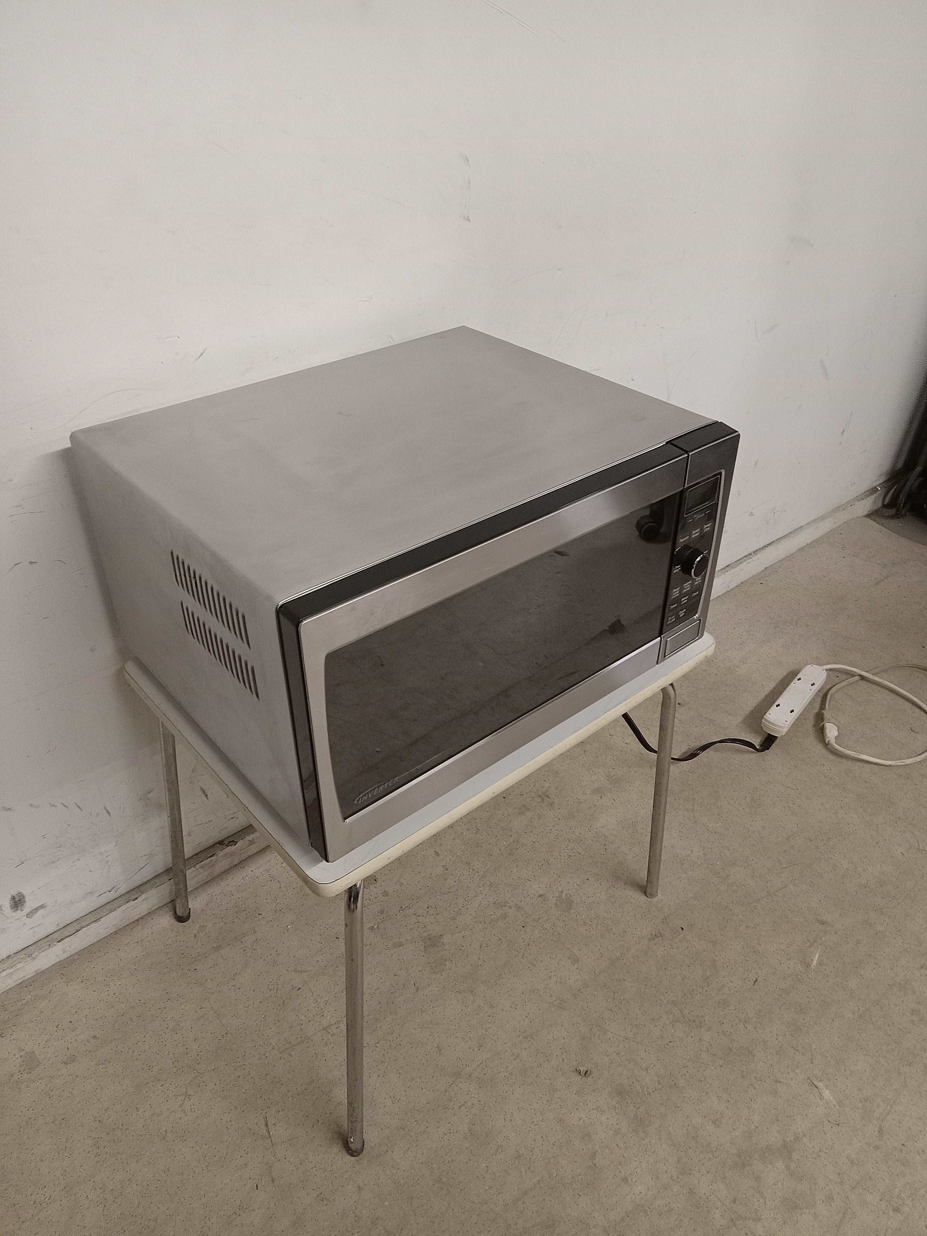 22"W Panasonic Stainless Steel Microwave - Image 5