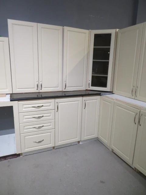 Cream Thermofoil Raised Panel Kitchen Cabinet Set - Image 6
