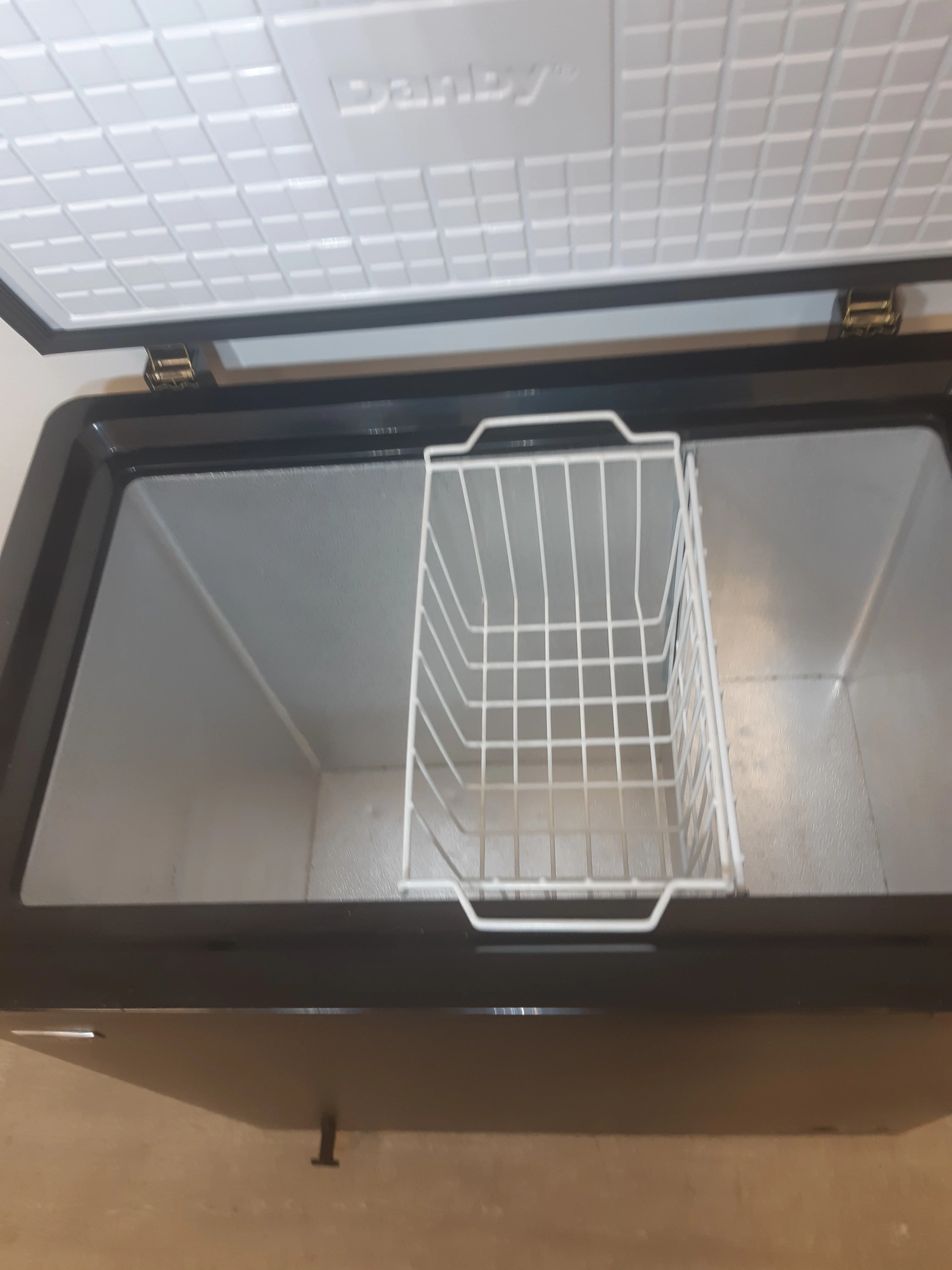 Danby Premiere Deep Freezer - Image 2