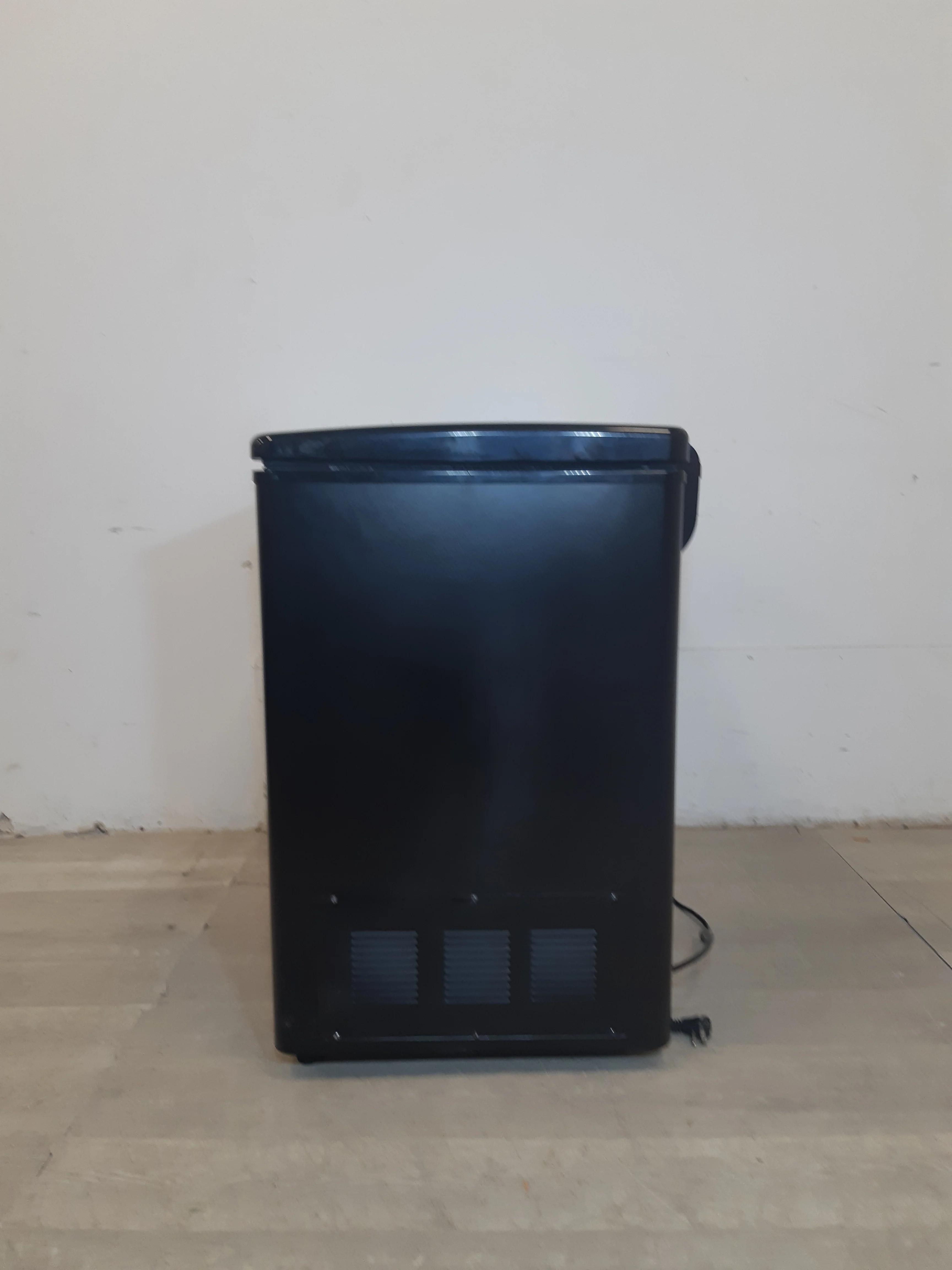 Danby Premiere Deep Freezer - Image 3