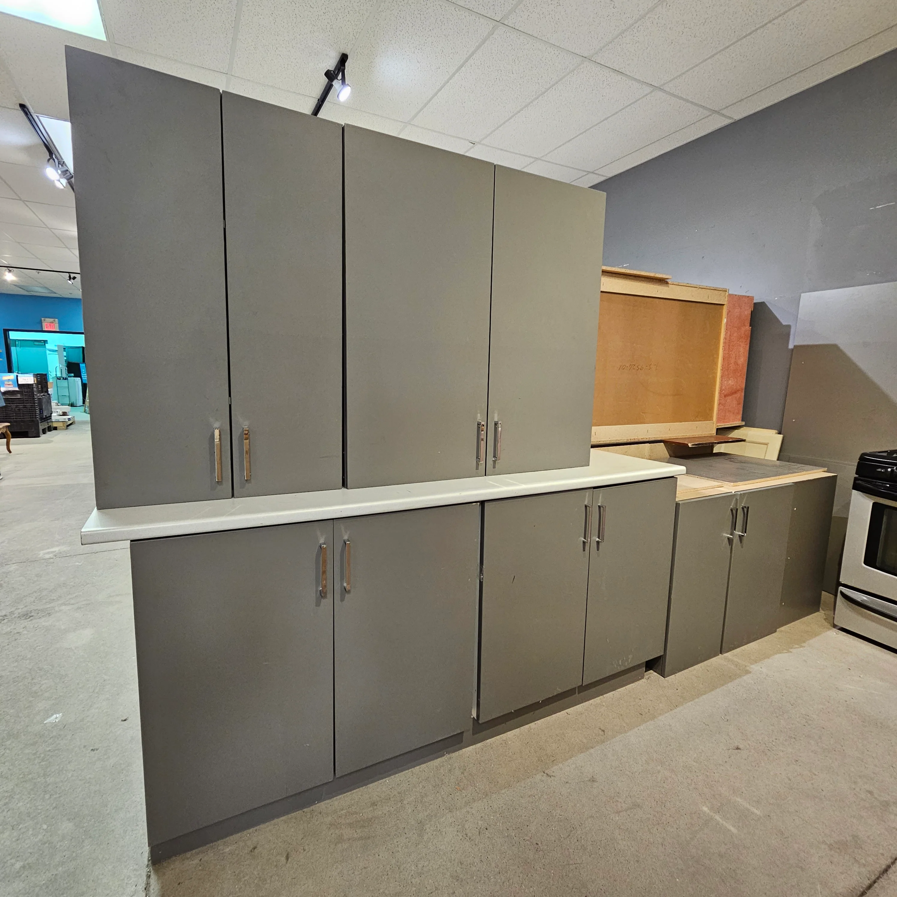 Flat Panel Grey Kitchen Cabinet Set