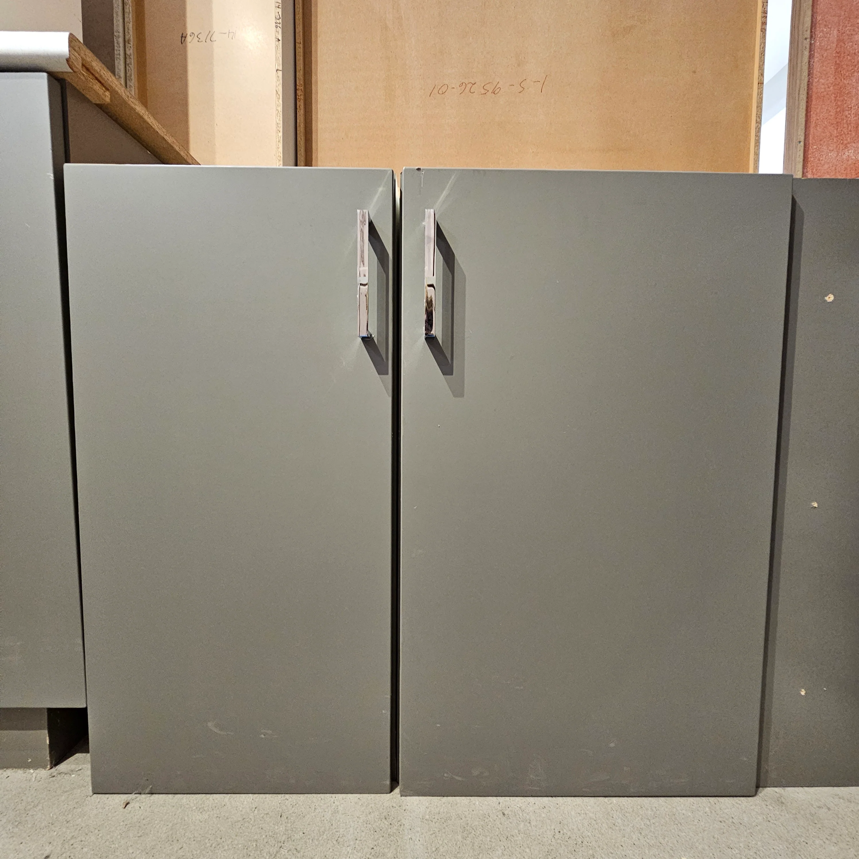 Flat Panel Grey Kitchen Cabinet Set - Image 4
