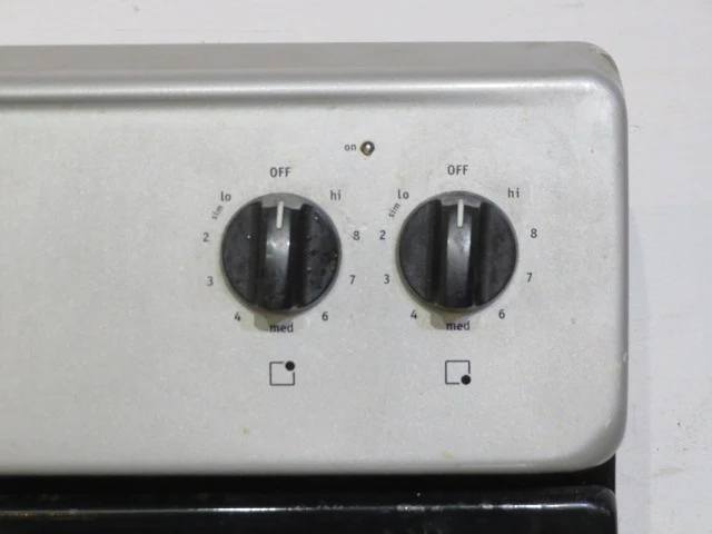 Frigidaire Glass Top Electric Range - Image 12