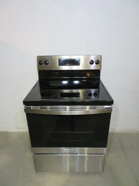 Insignia 30" Freestanding Electric Glass Top Range