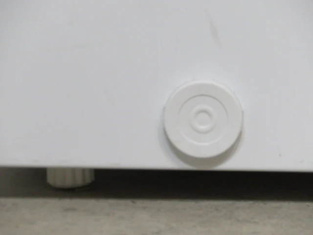 Insignia 5.0 Cu. Ft. Chest Freezer - Image 8