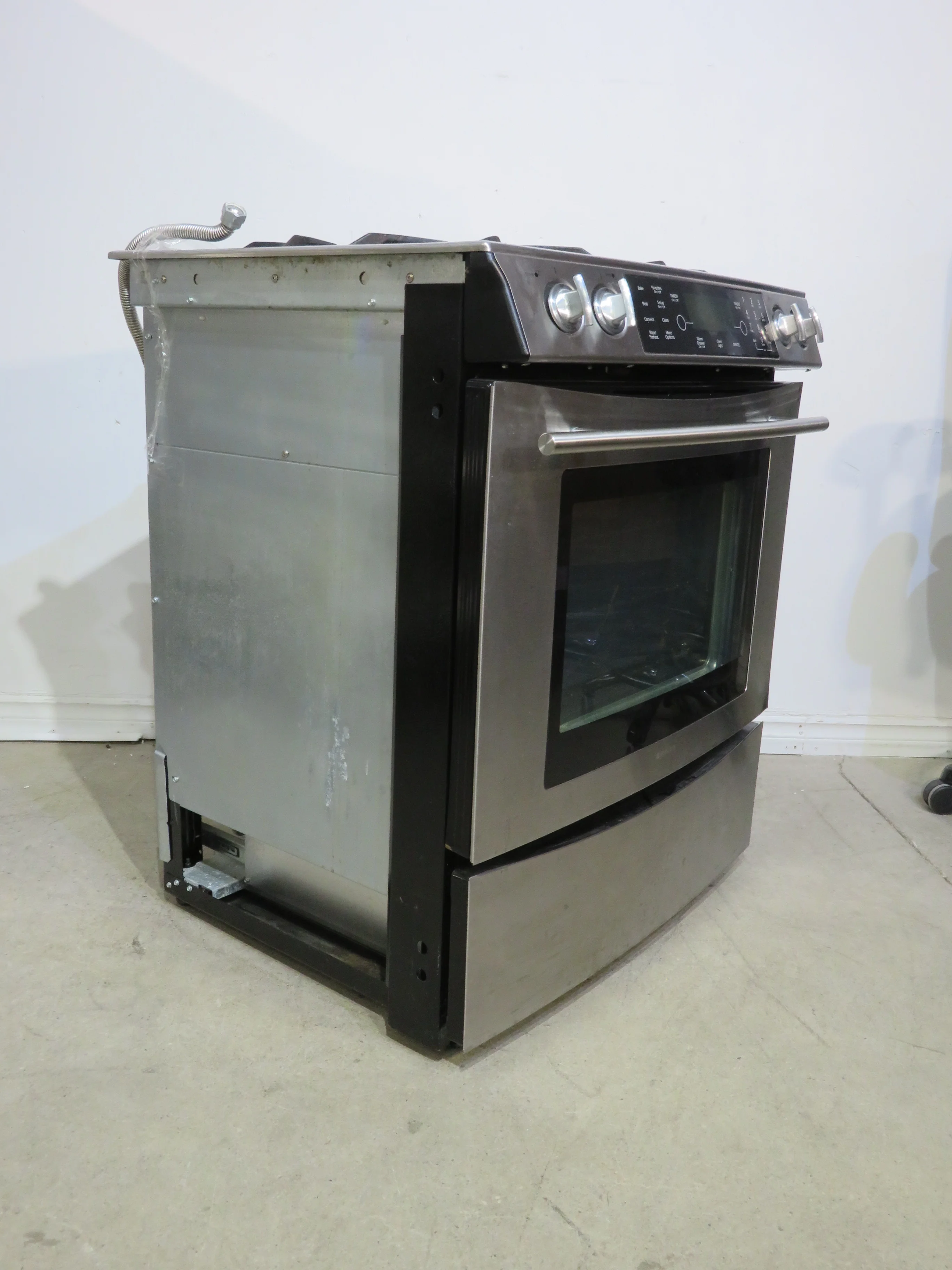 Jenn-Air Dual Fuel 30" Range - Image 7