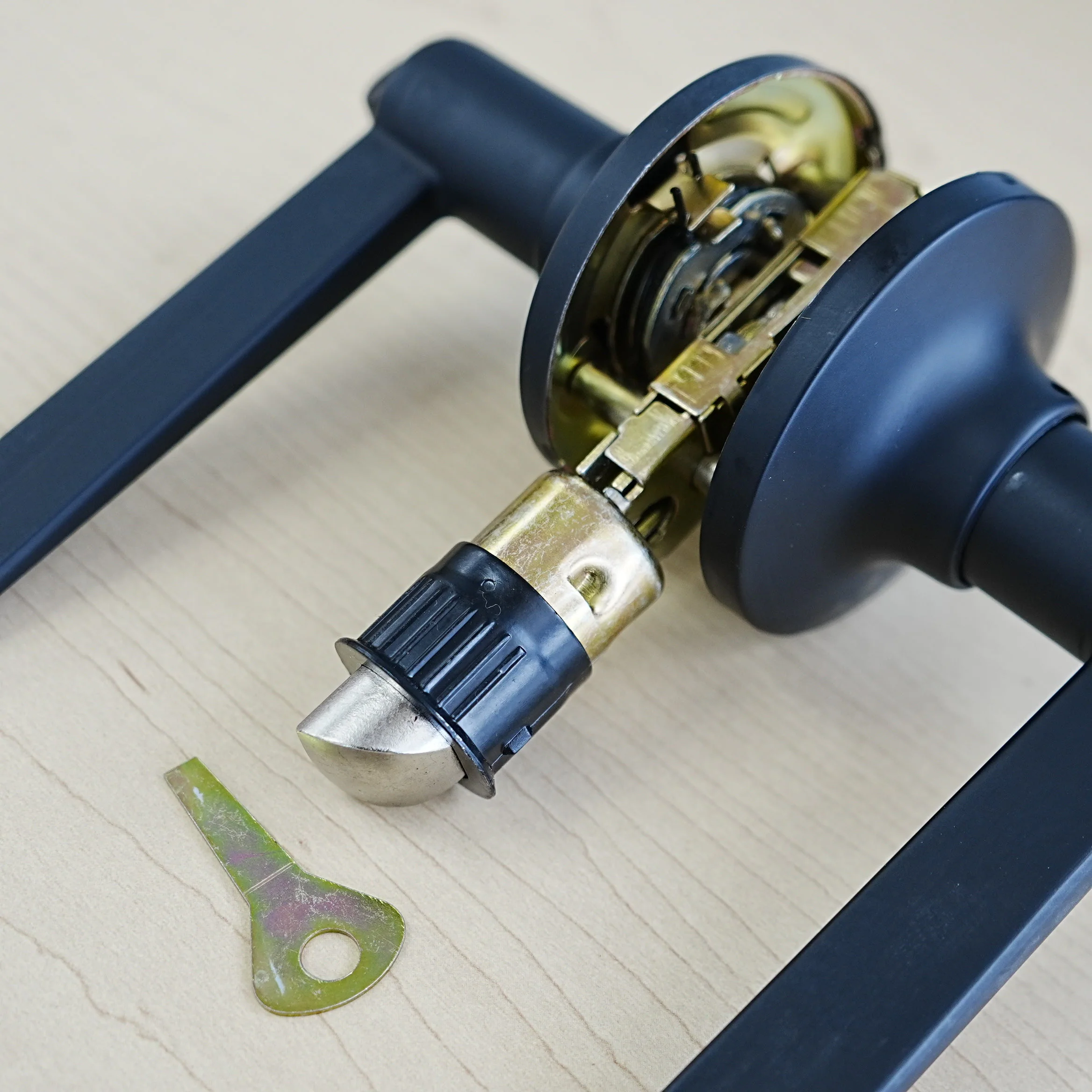 Julia Lever Privacy Set – Matte Black, Round Rosette – B2X42J-19 - Image 5