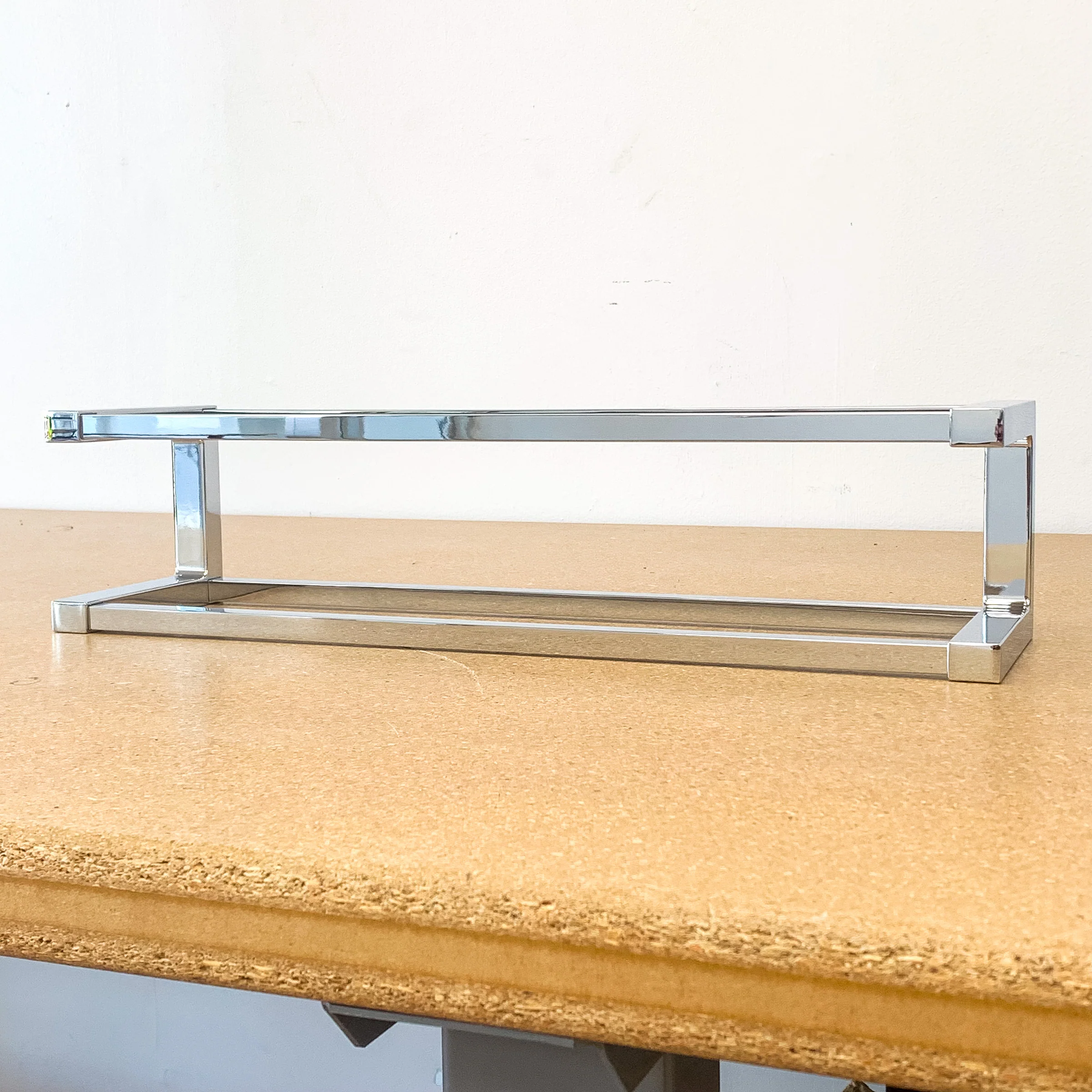 Jupiter 18-Inch Towel Rack in Polished Chrome, MHJU18DPC - Image 5