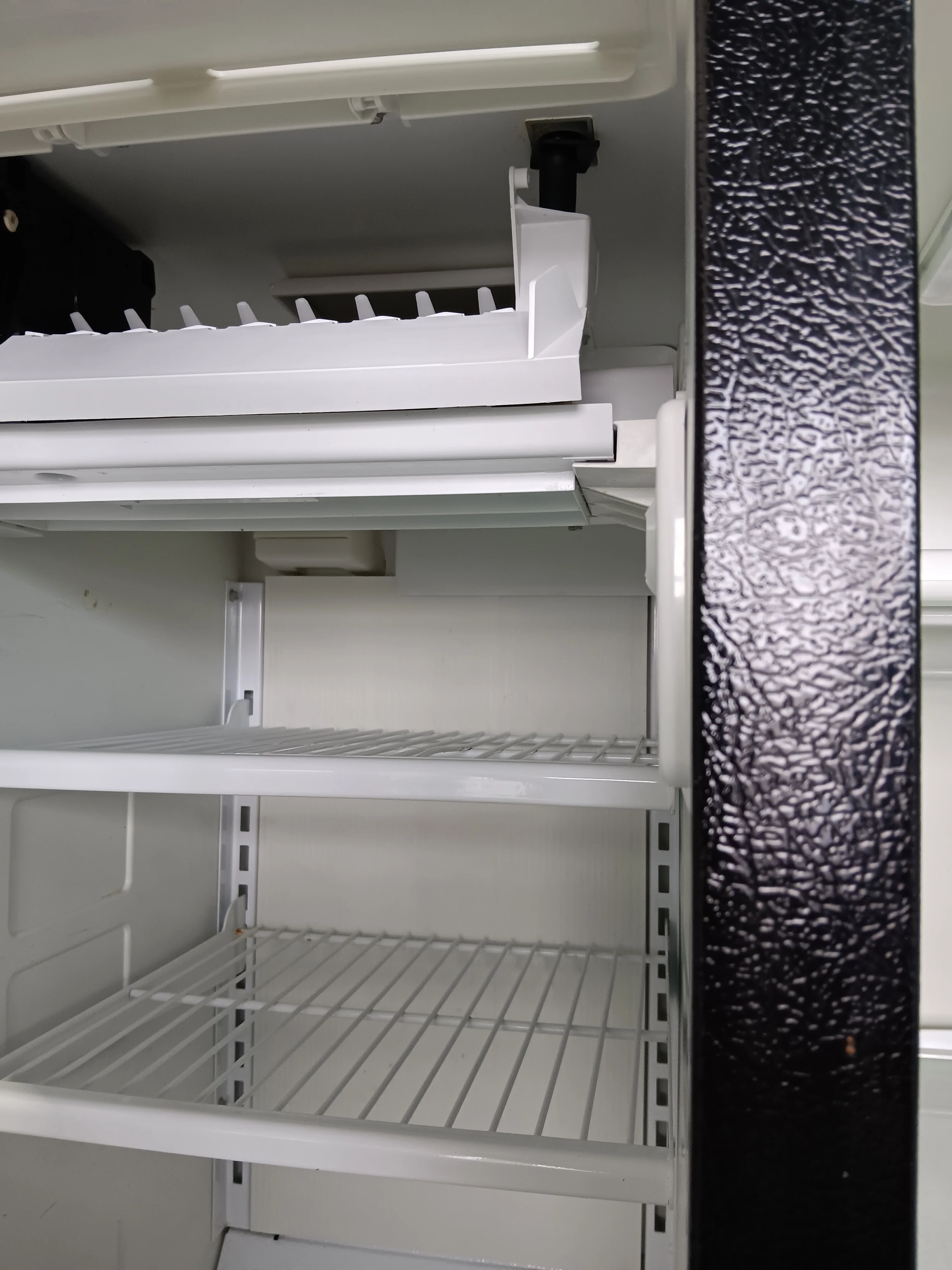 Kitchen AID Fridge / Frezeer with Ice & Water - Image 4