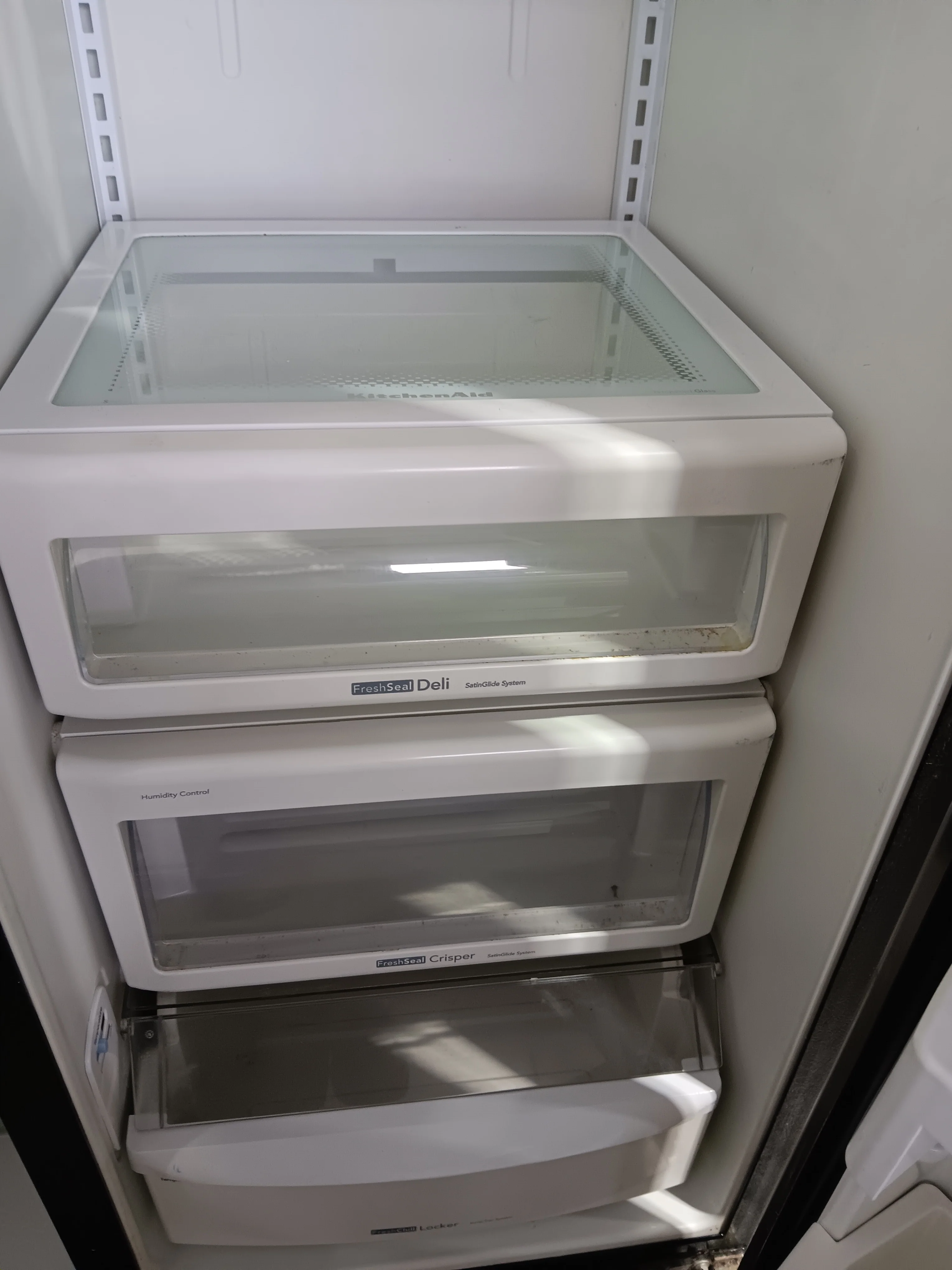 Kitchen AID Fridge / Frezeer with Ice & Water - Image 5
