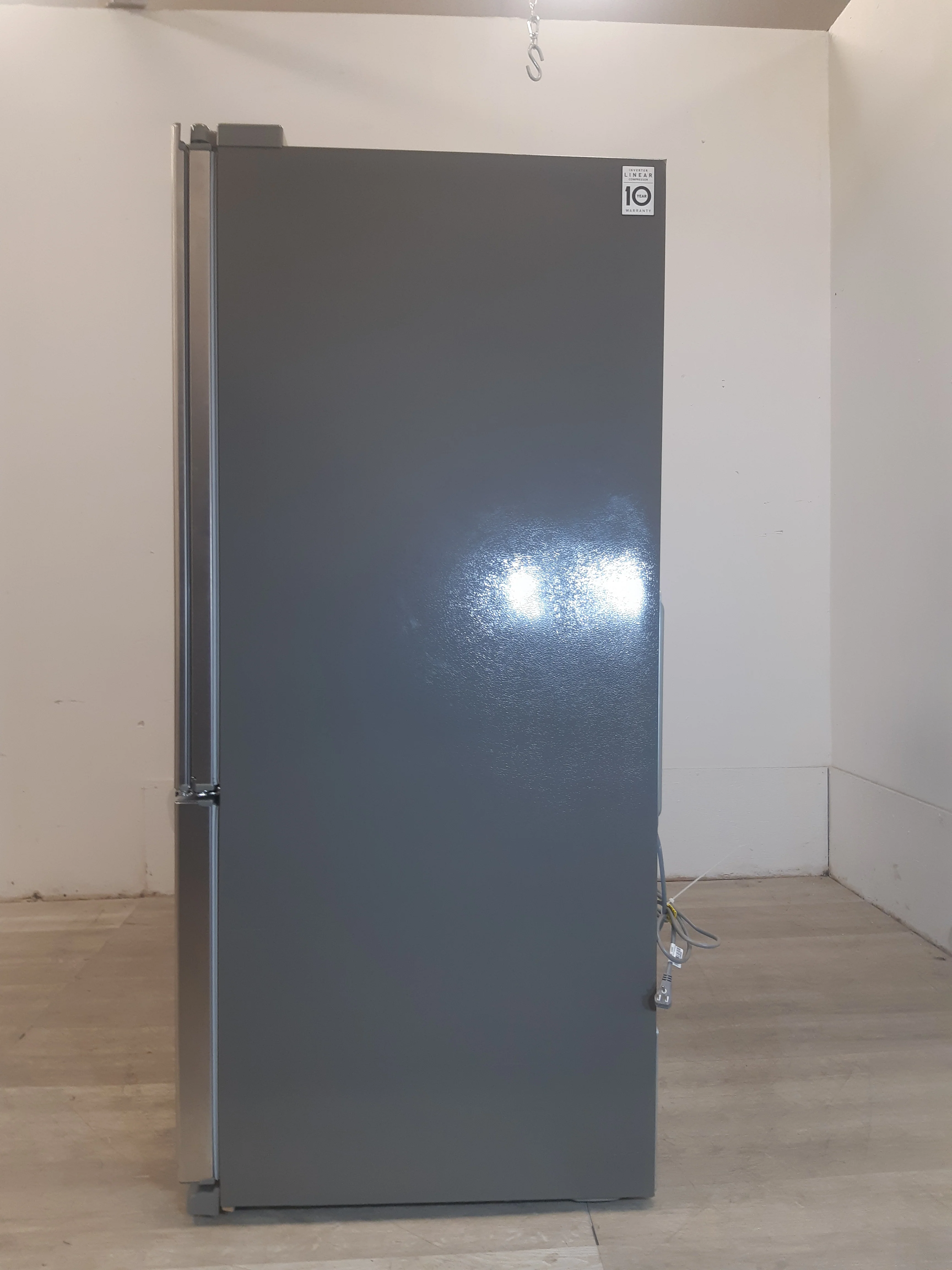 LG Electric Stainless Steel Refrigerator - Image 6