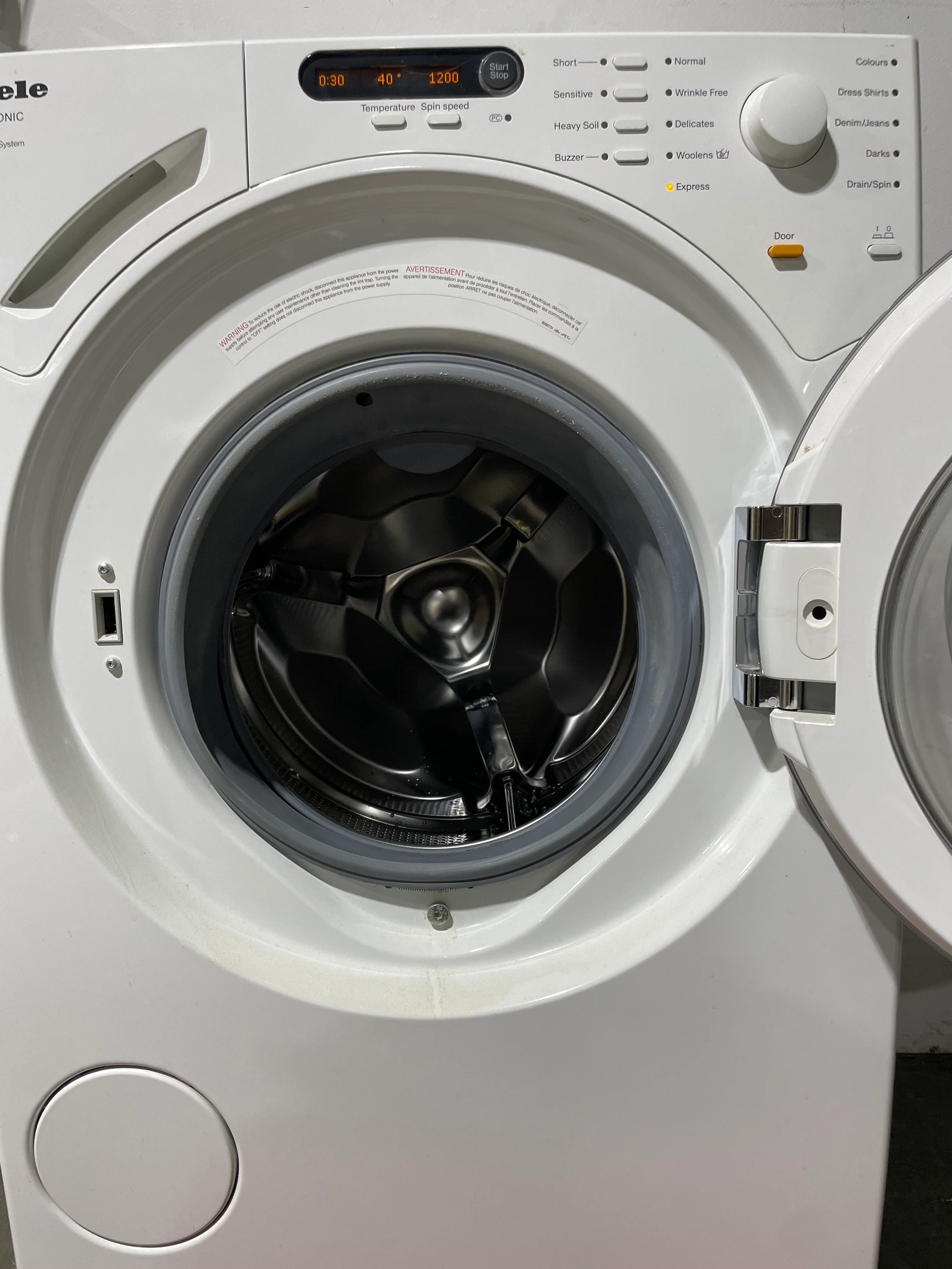 MIELE White Washing Machine - Image 2