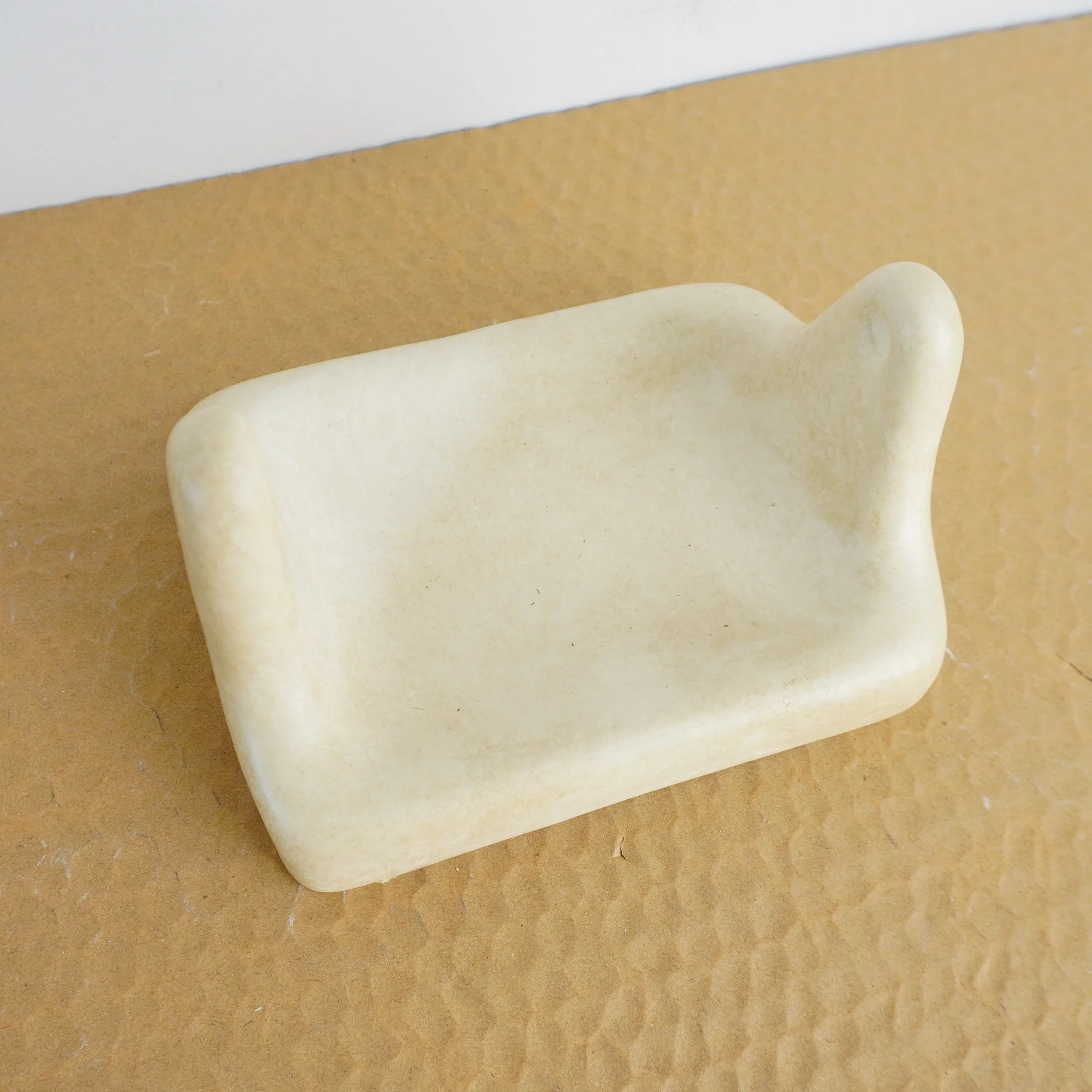 Porcelain Wall-Mount Toilet Paper Holder in Chiaro Beige - Image 2