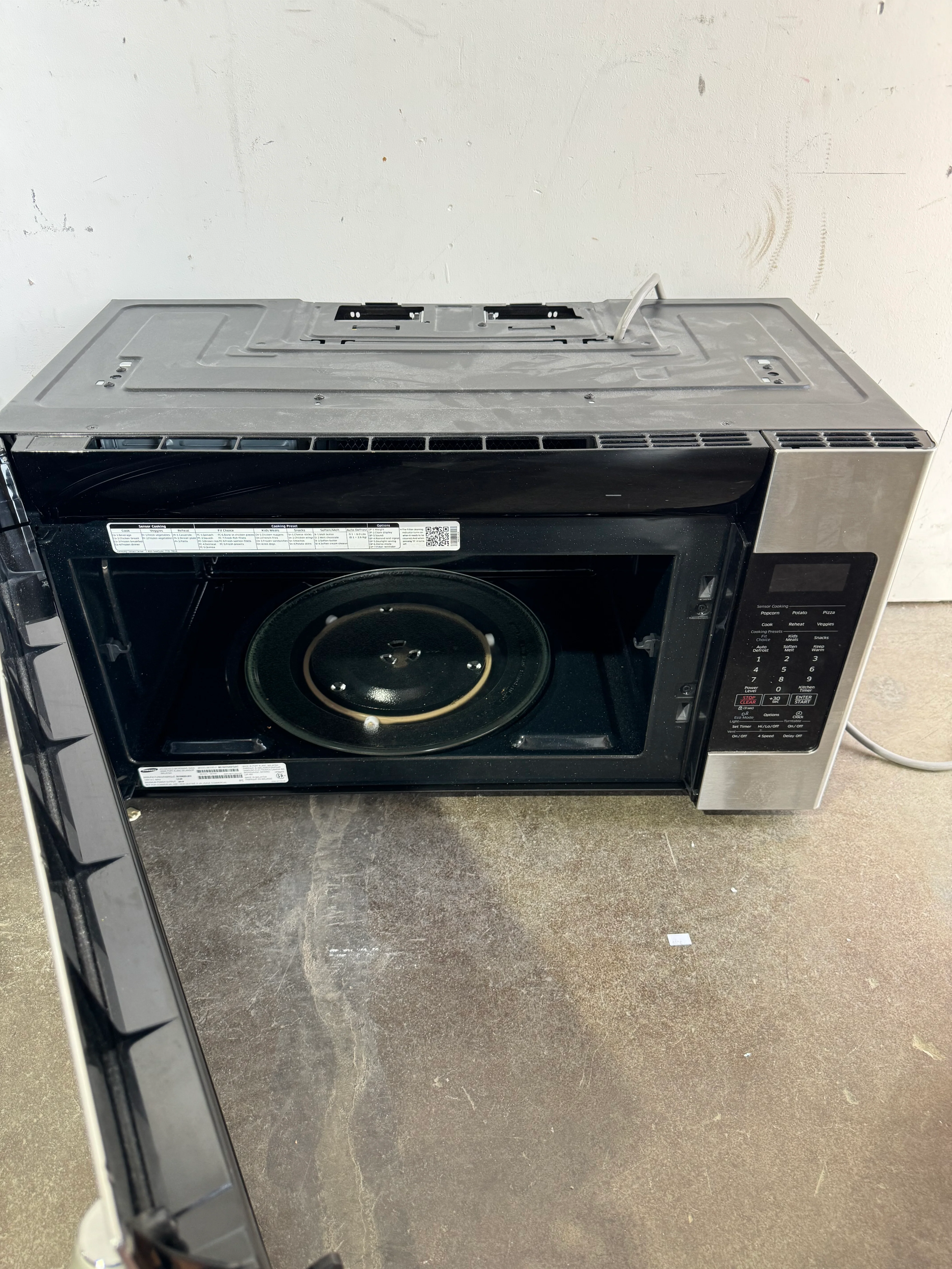 Samsung Microwave - Image 2