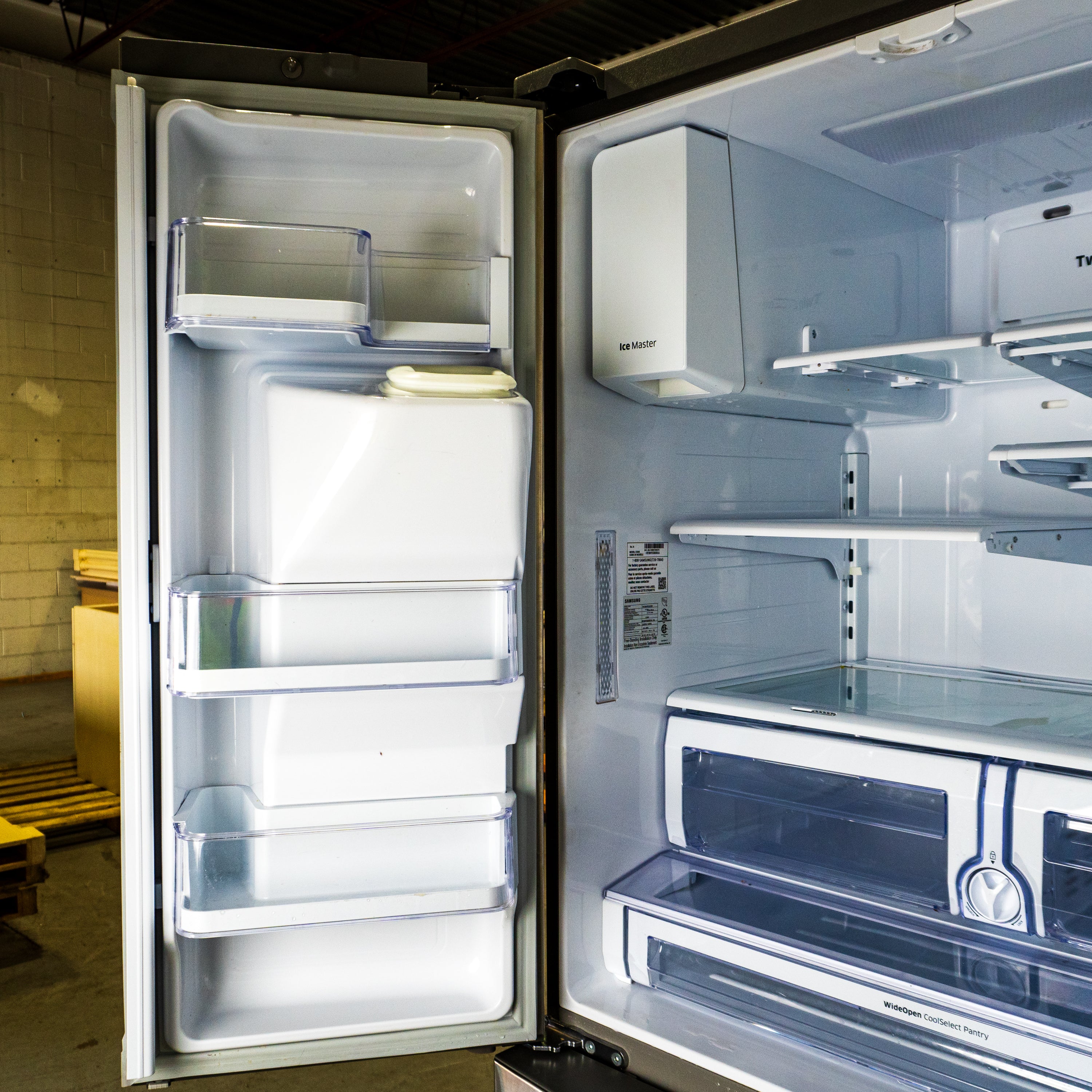 Samsung French Door Refrigerator, 36 inch Width, 28.1 cu. ft. Capacity, Stainless Steel - Image 13