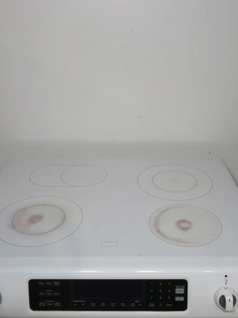 White KitchenAid Electric Range - Image 8